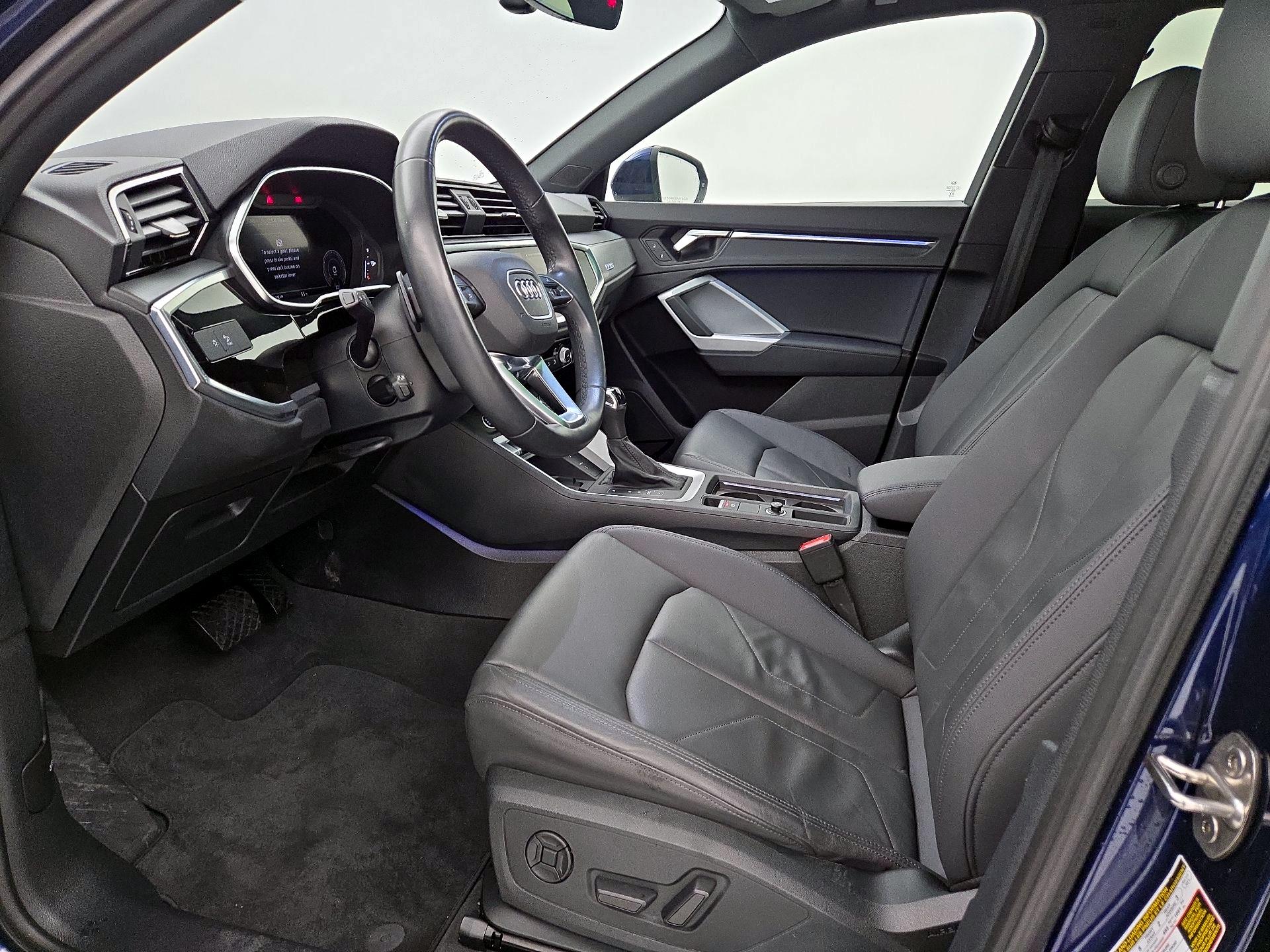 Thumbnail: 2023 Audi Q3 - 11