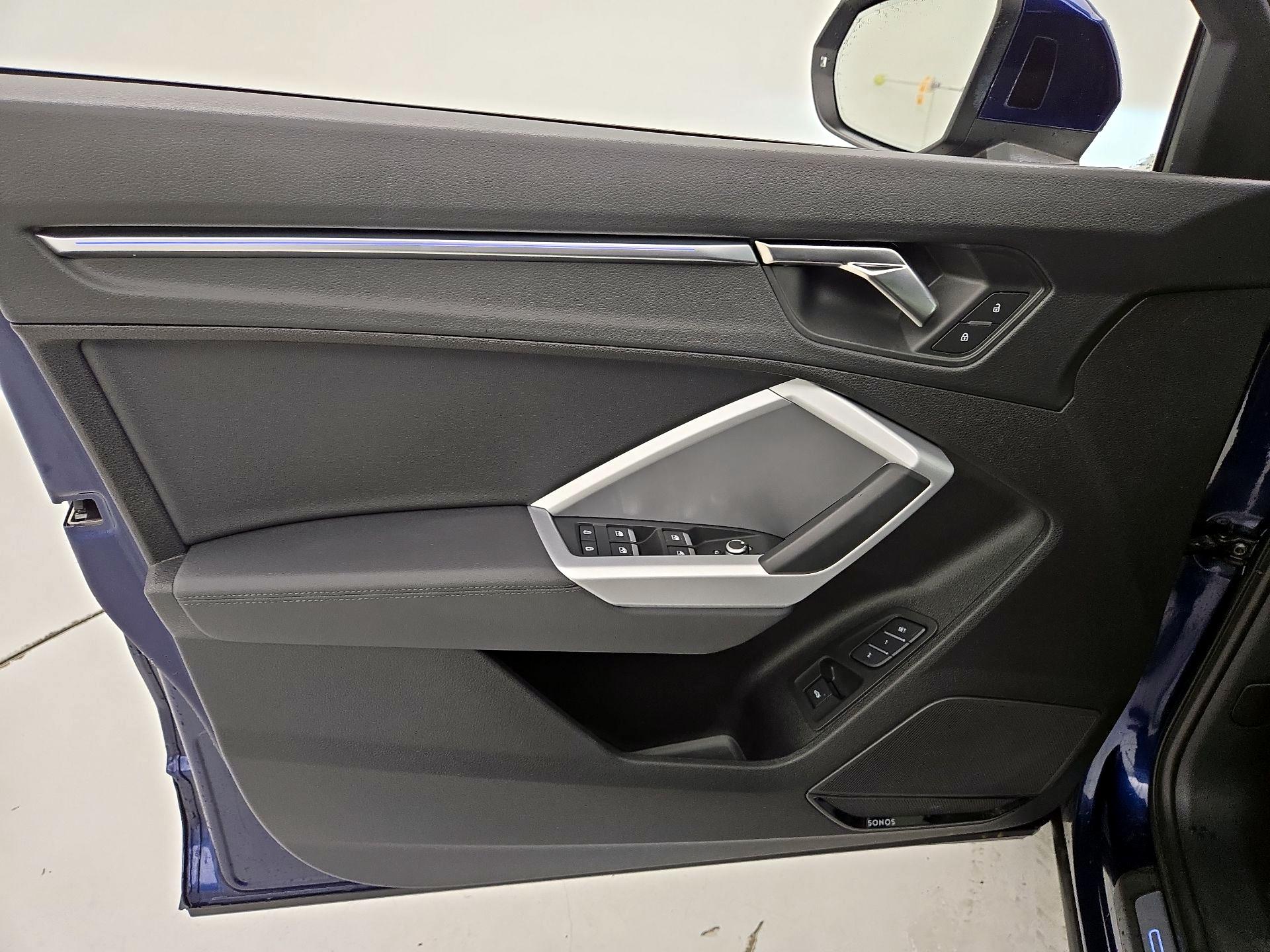 Thumbnail: 2023 Audi Q3 - 12