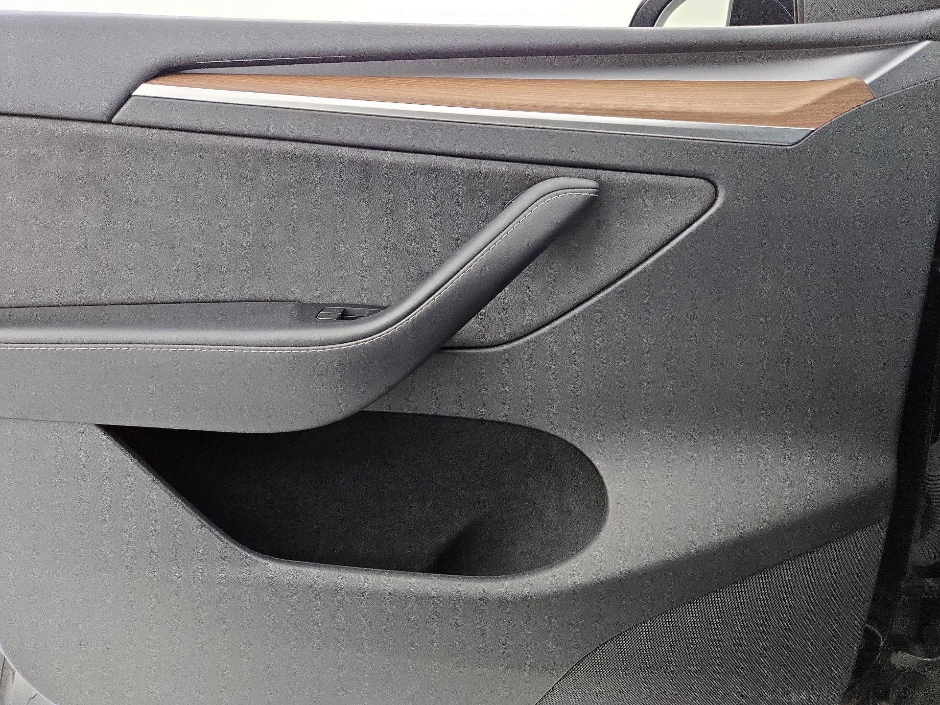 Thumbnail: 2023 Tesla Model Y - 12