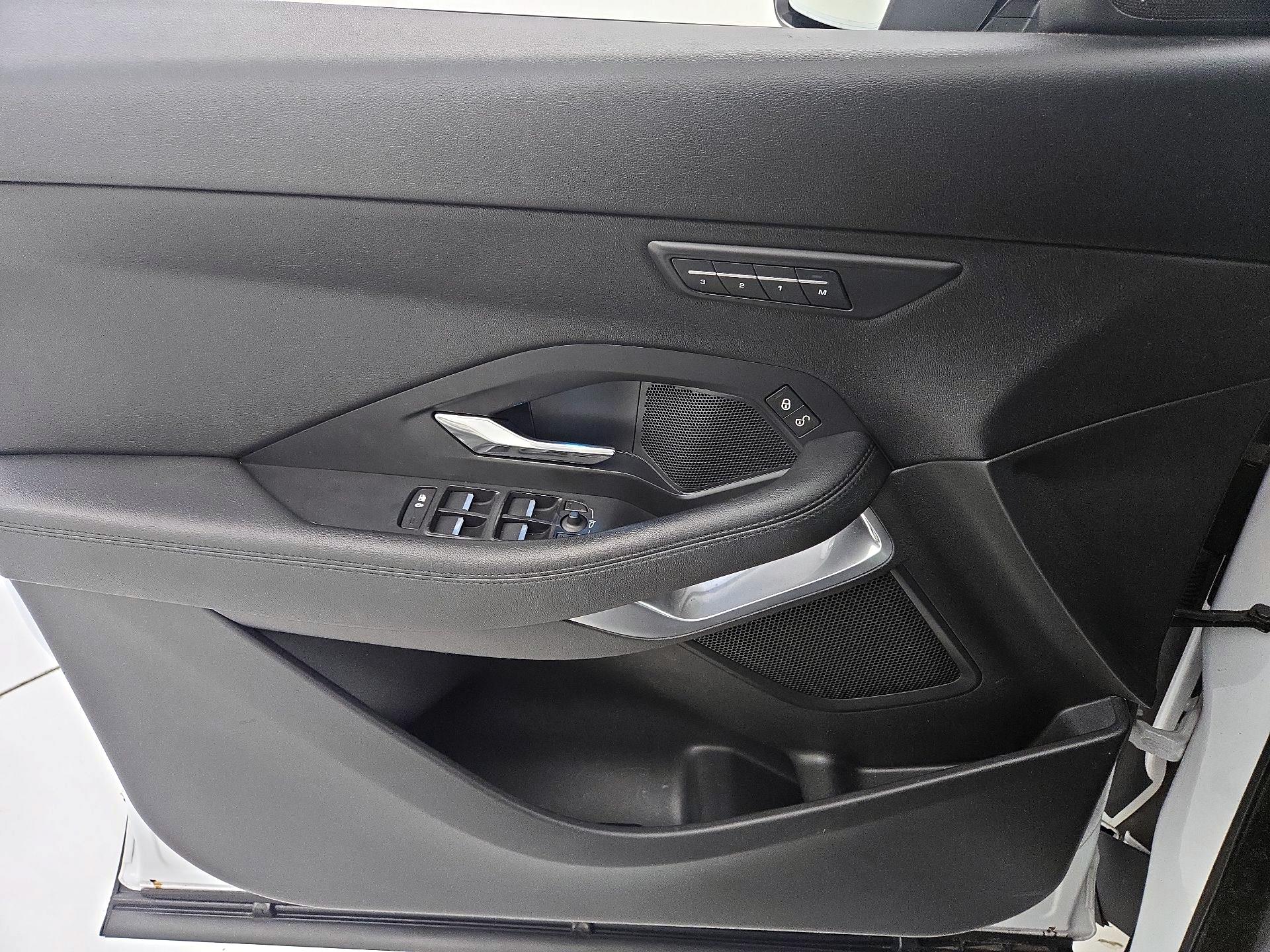 Thumbnail: 2020 Jaguar E-Pace - 12