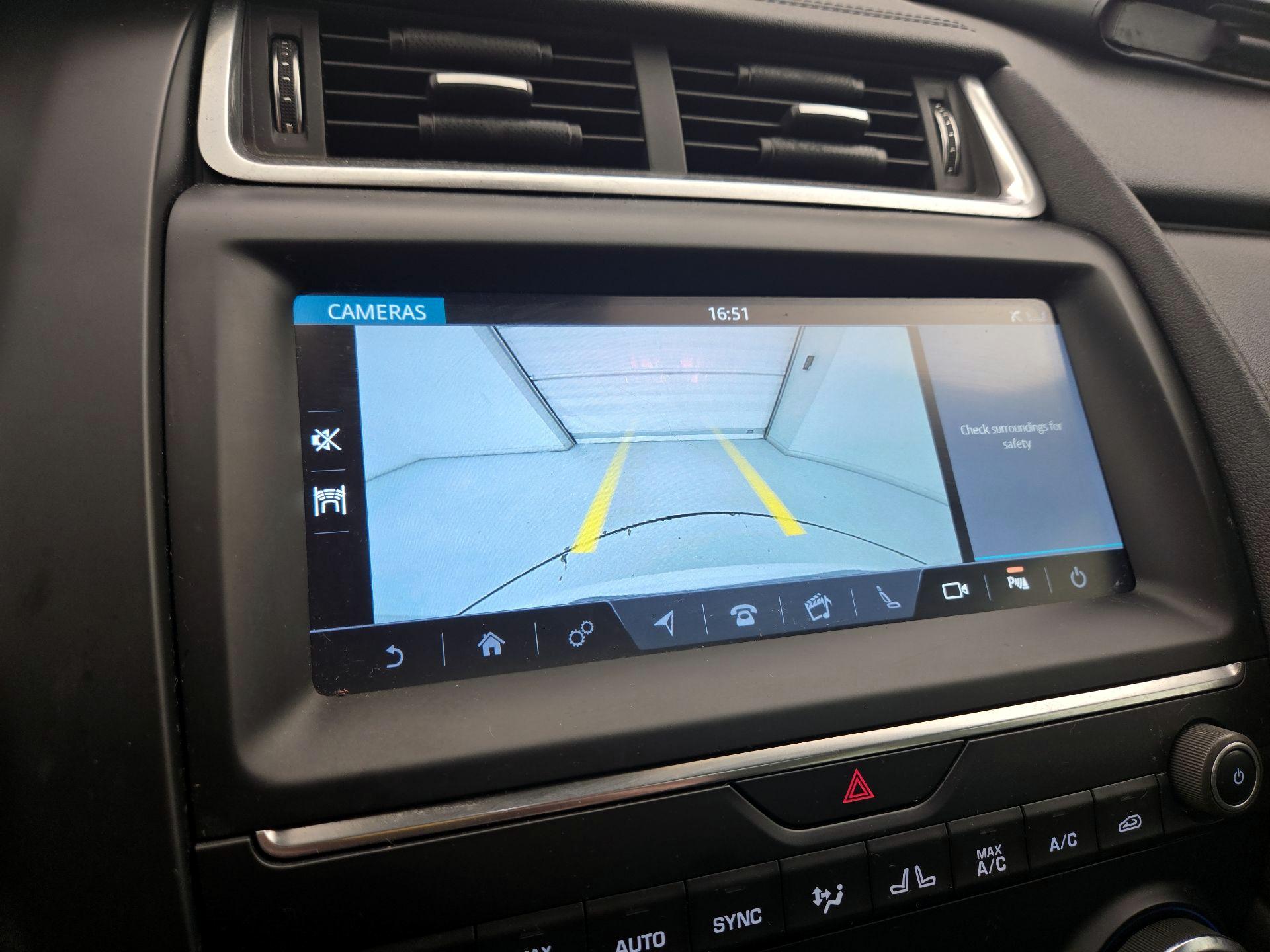 Thumbnail: 2020 Jaguar E-Pace - 15