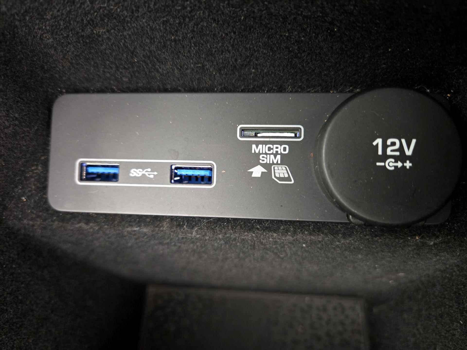 Thumbnail: 2020 Jaguar E-Pace - 19