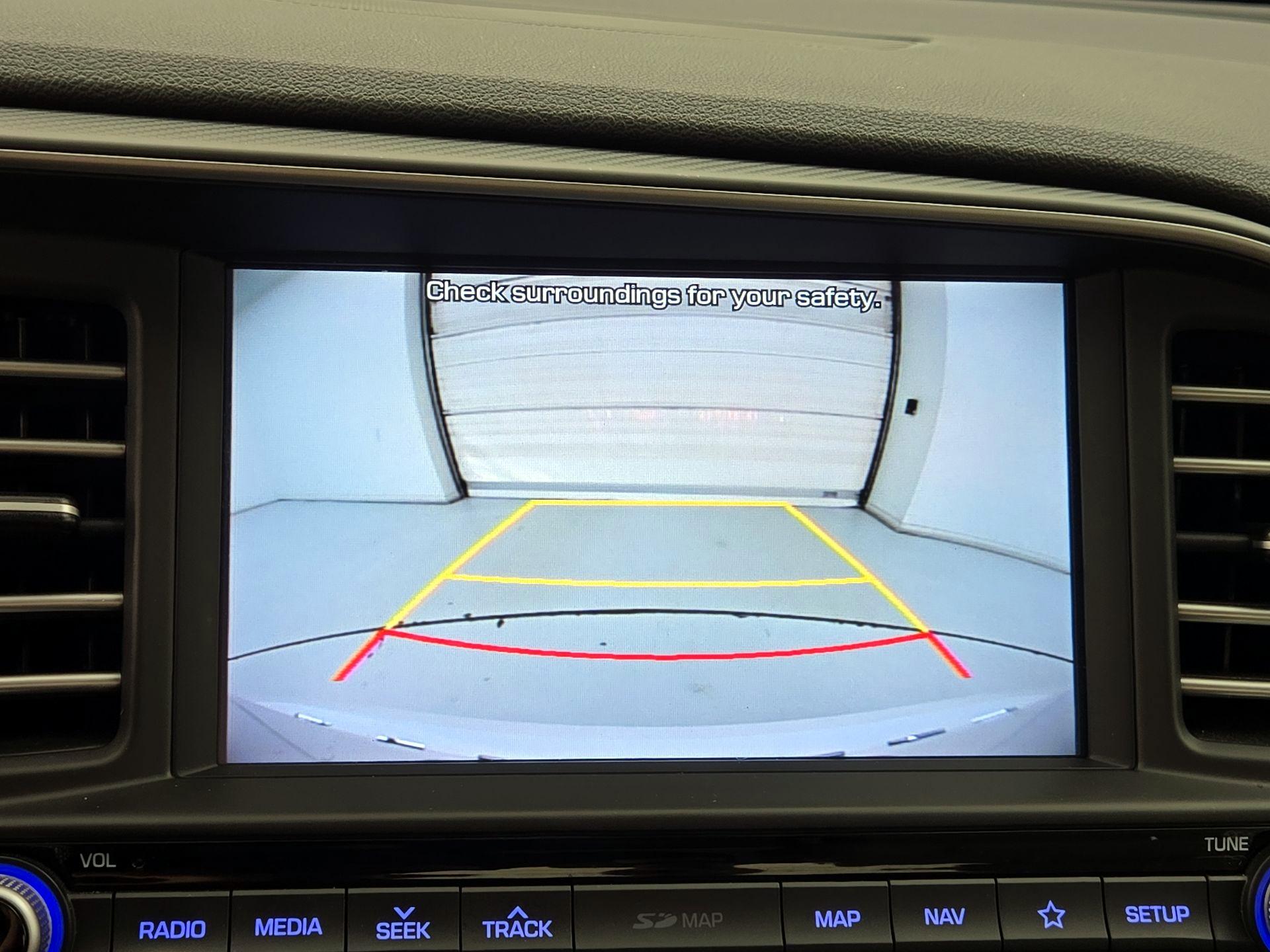 Thumbnail: 2020 Hyundai Elantra - 15