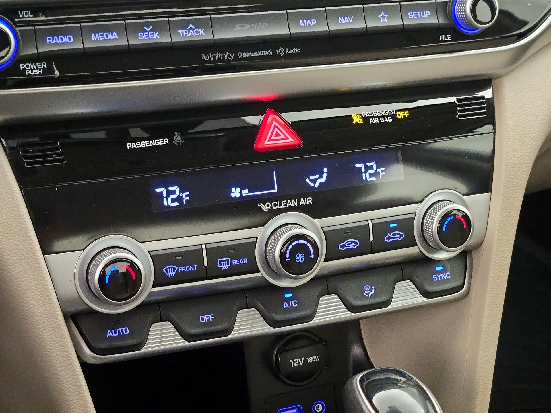 Thumbnail: 2020 Hyundai Elantra - 17