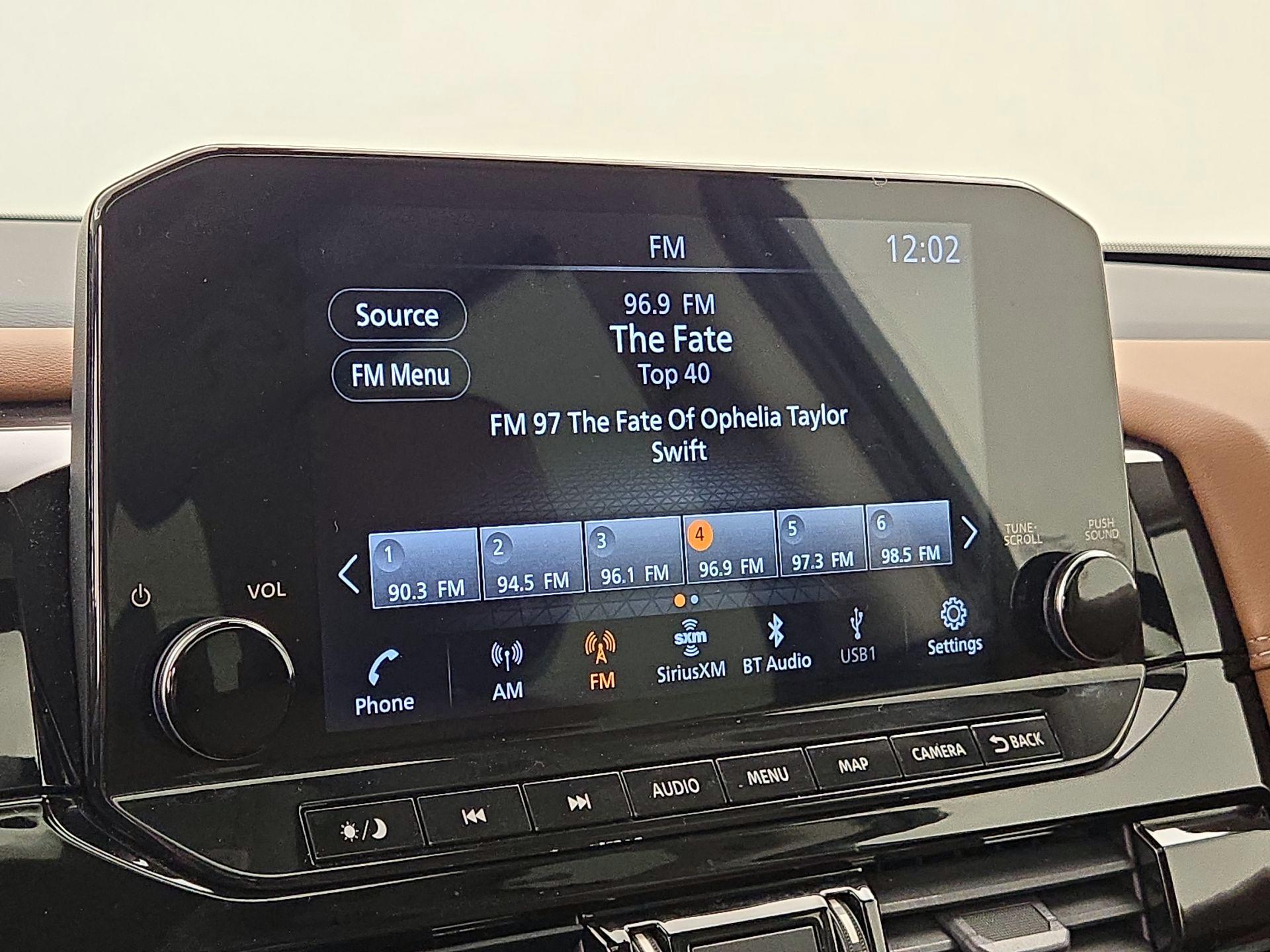 Thumbnail: 2022 Nissan Pathfinder - 16