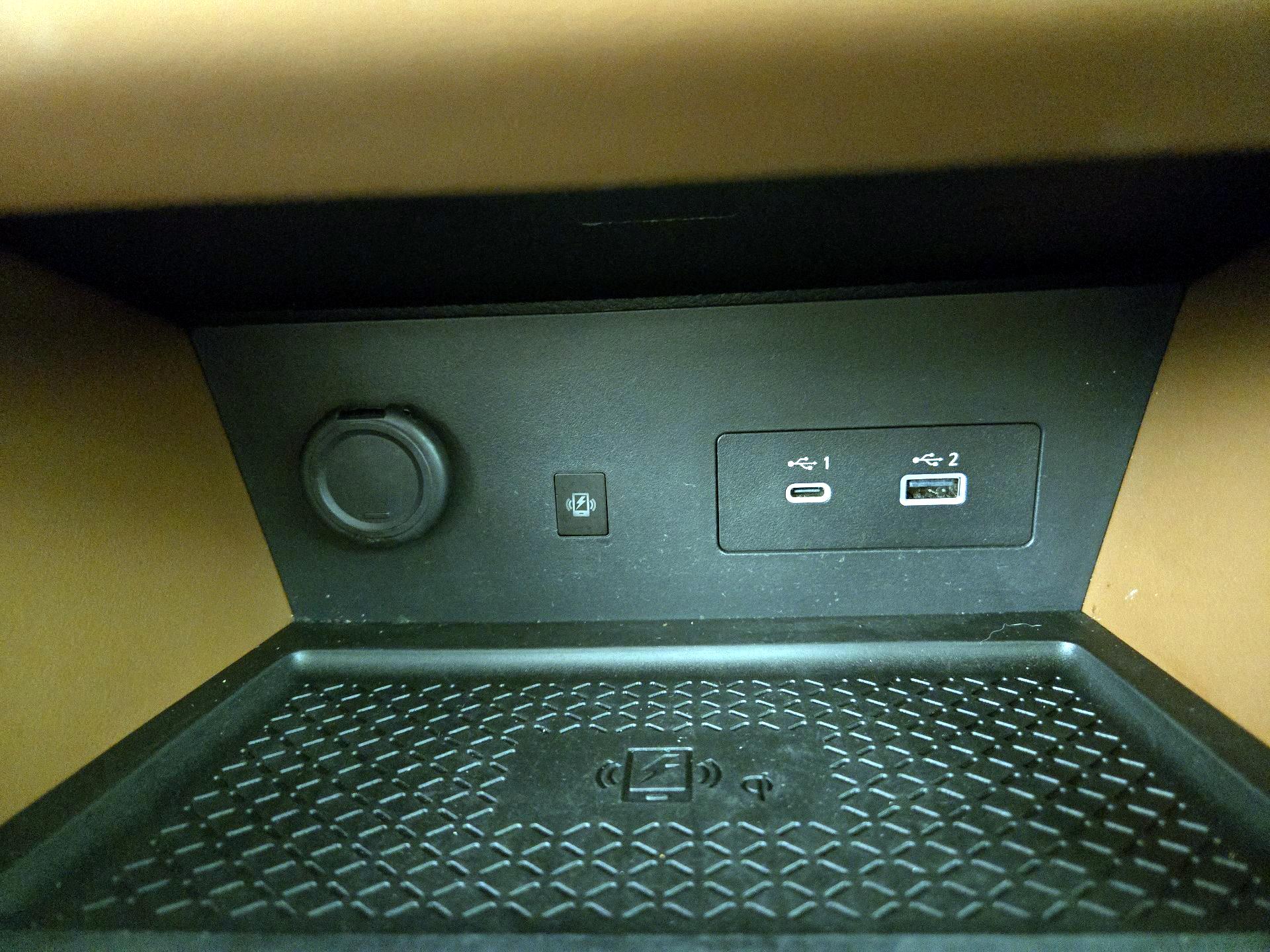 Thumbnail: 2022 Nissan Pathfinder - 19