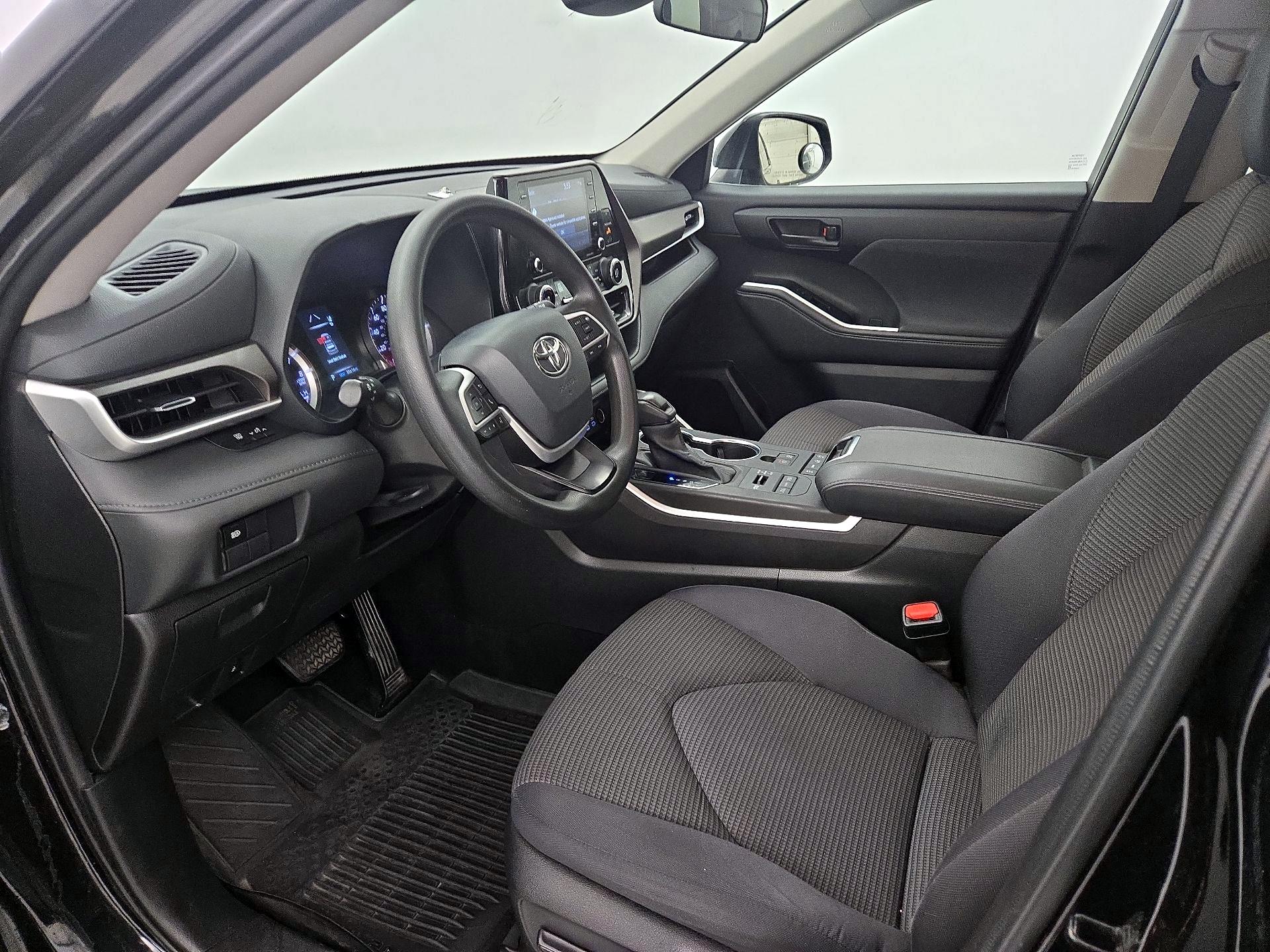 Thumbnail: 2022 Toyota Highlander - 11