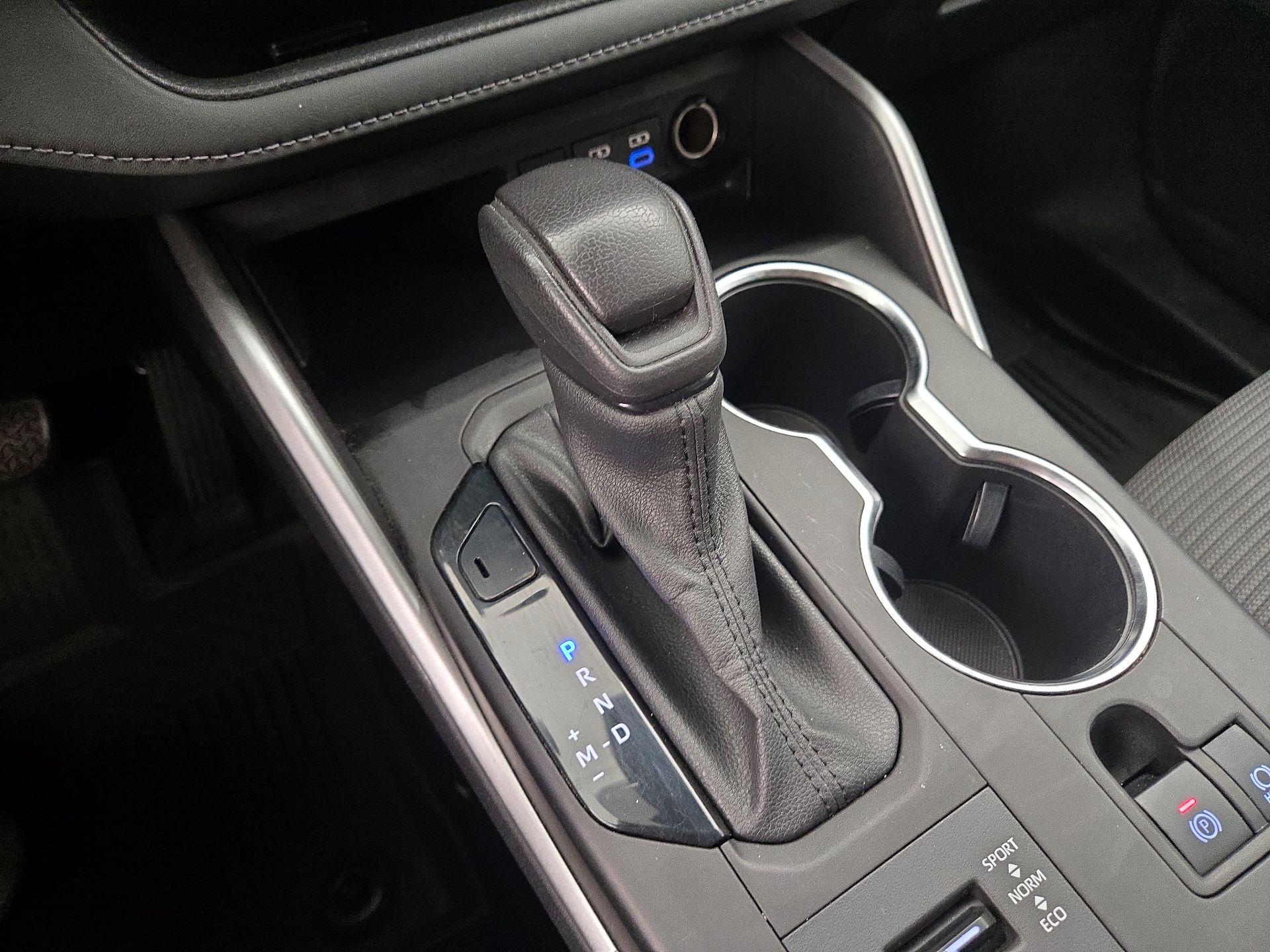 Thumbnail: 2022 Toyota Highlander - 17