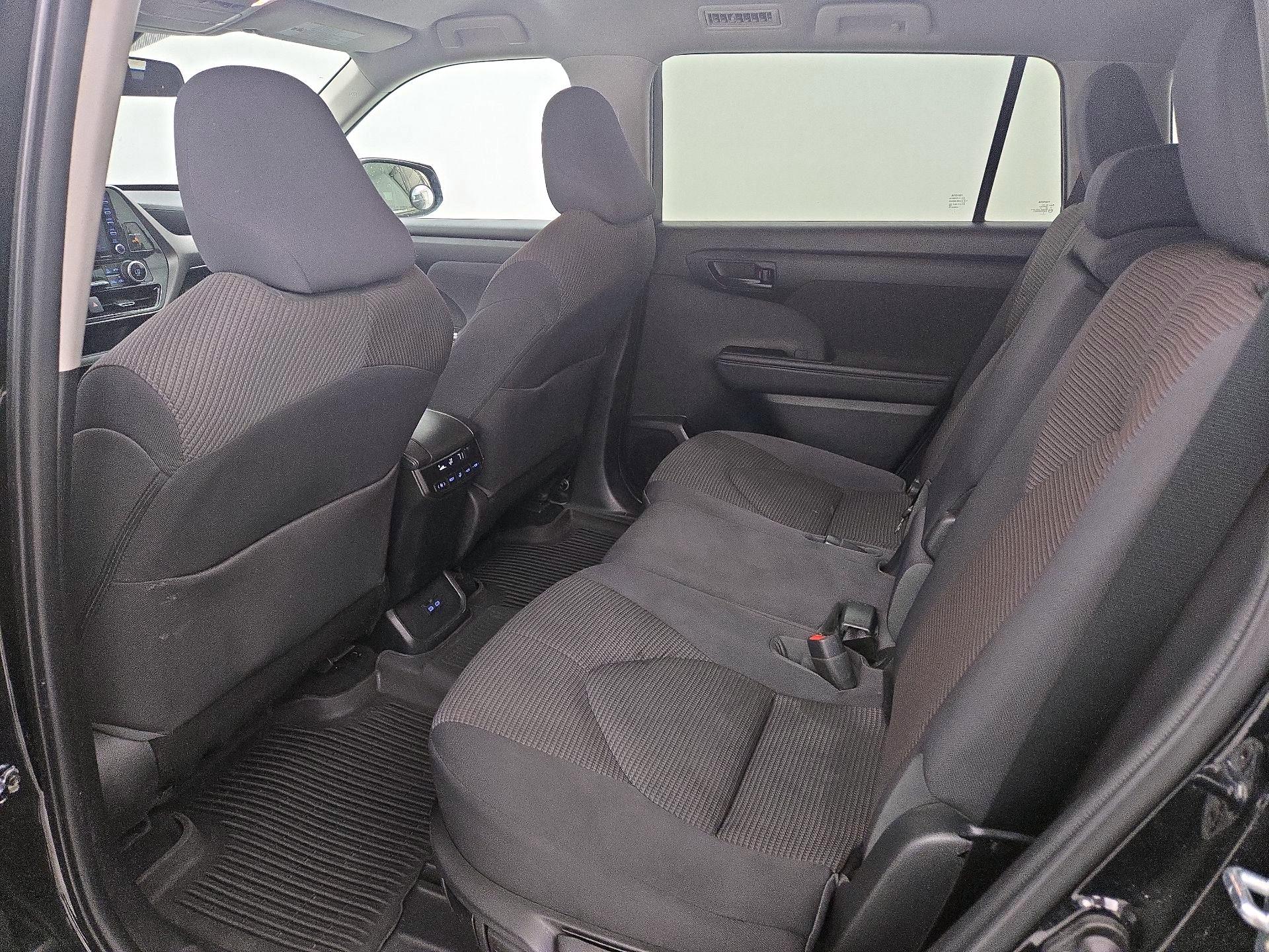 Thumbnail: 2022 Toyota Highlander - 19