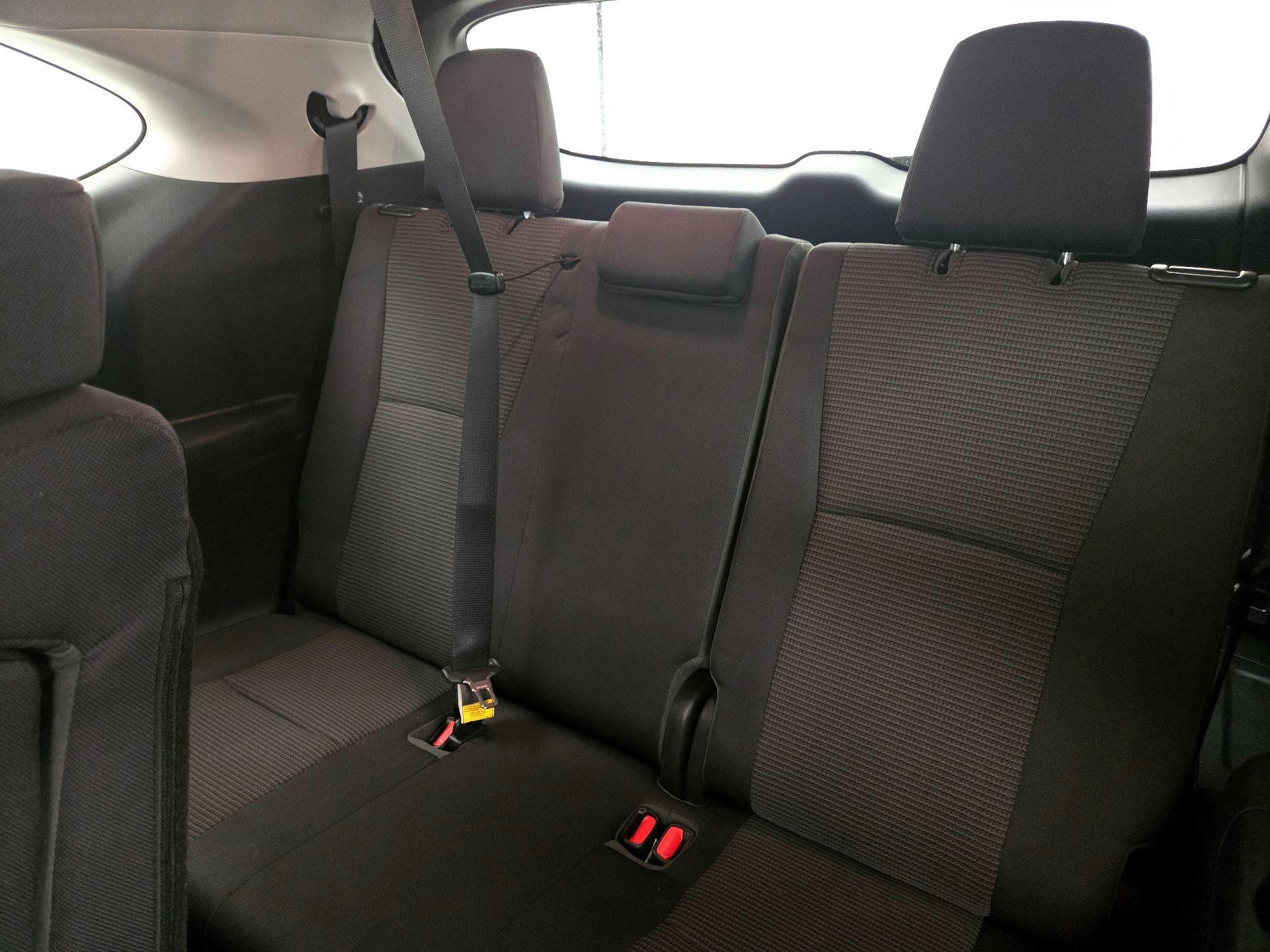 Thumbnail: 2022 Toyota Highlander - 20