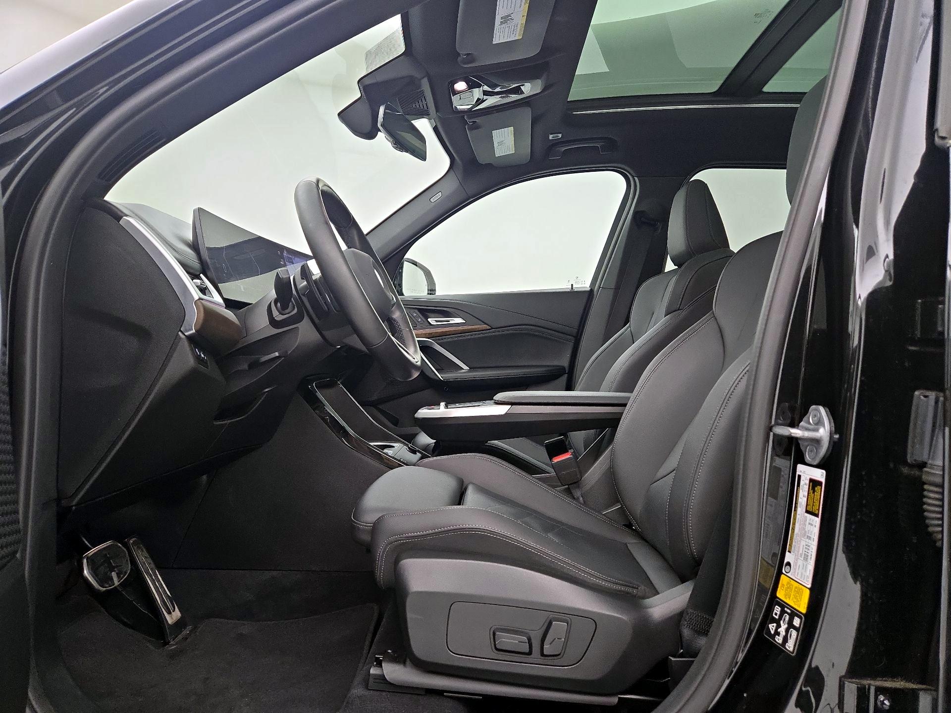 Thumbnail: 2023 BMW X1 - 11