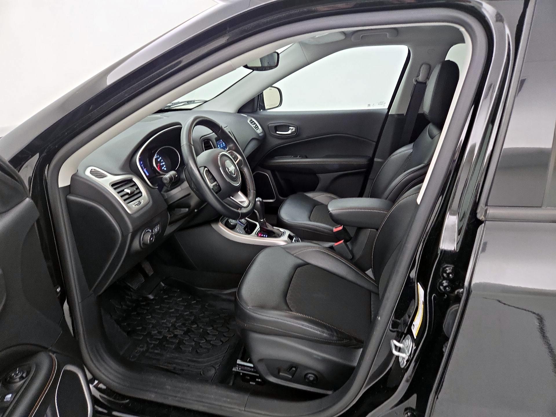 Thumbnail: 2021 Jeep Compass - 11