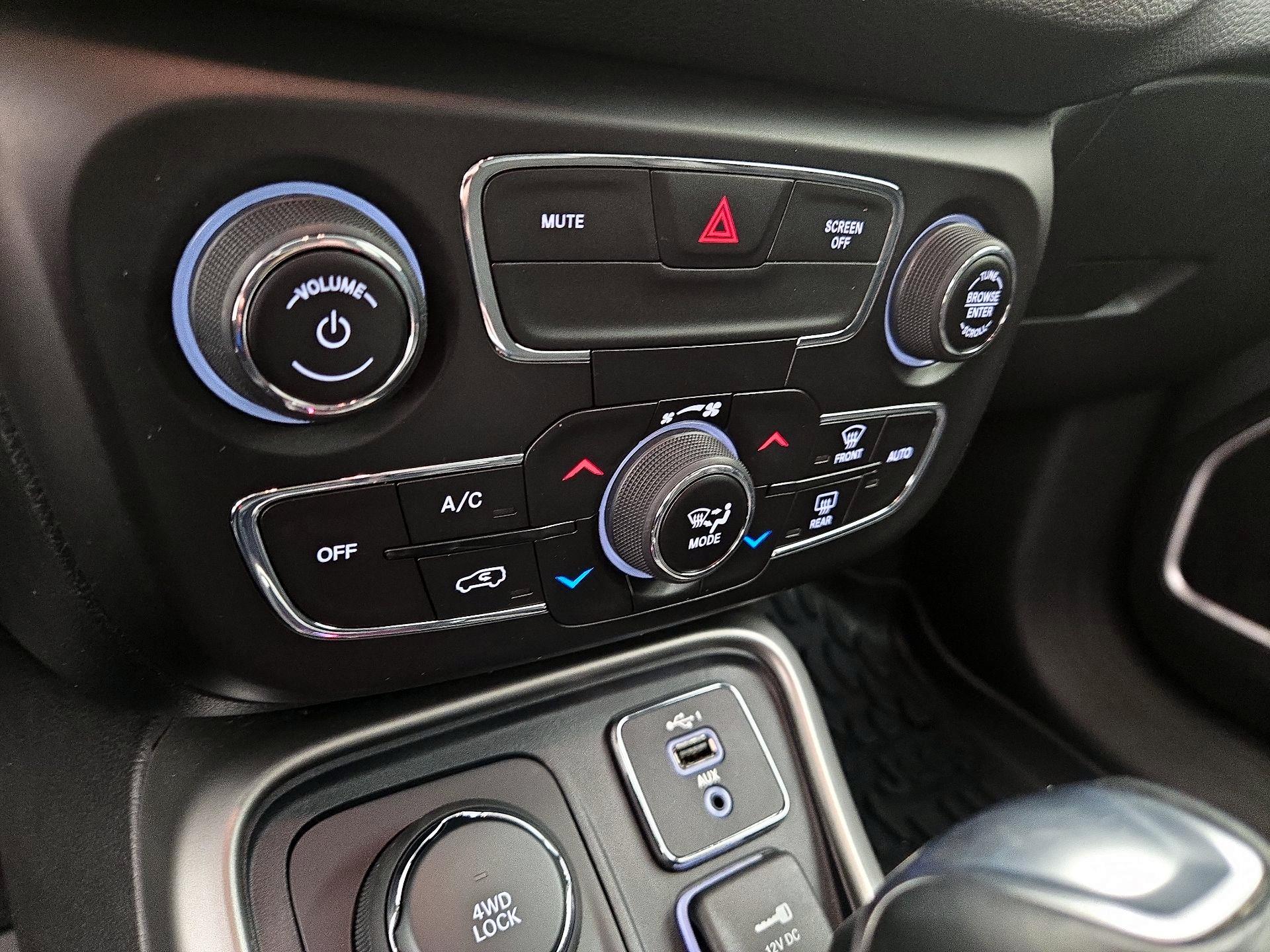 Thumbnail: 2021 Jeep Compass - 16