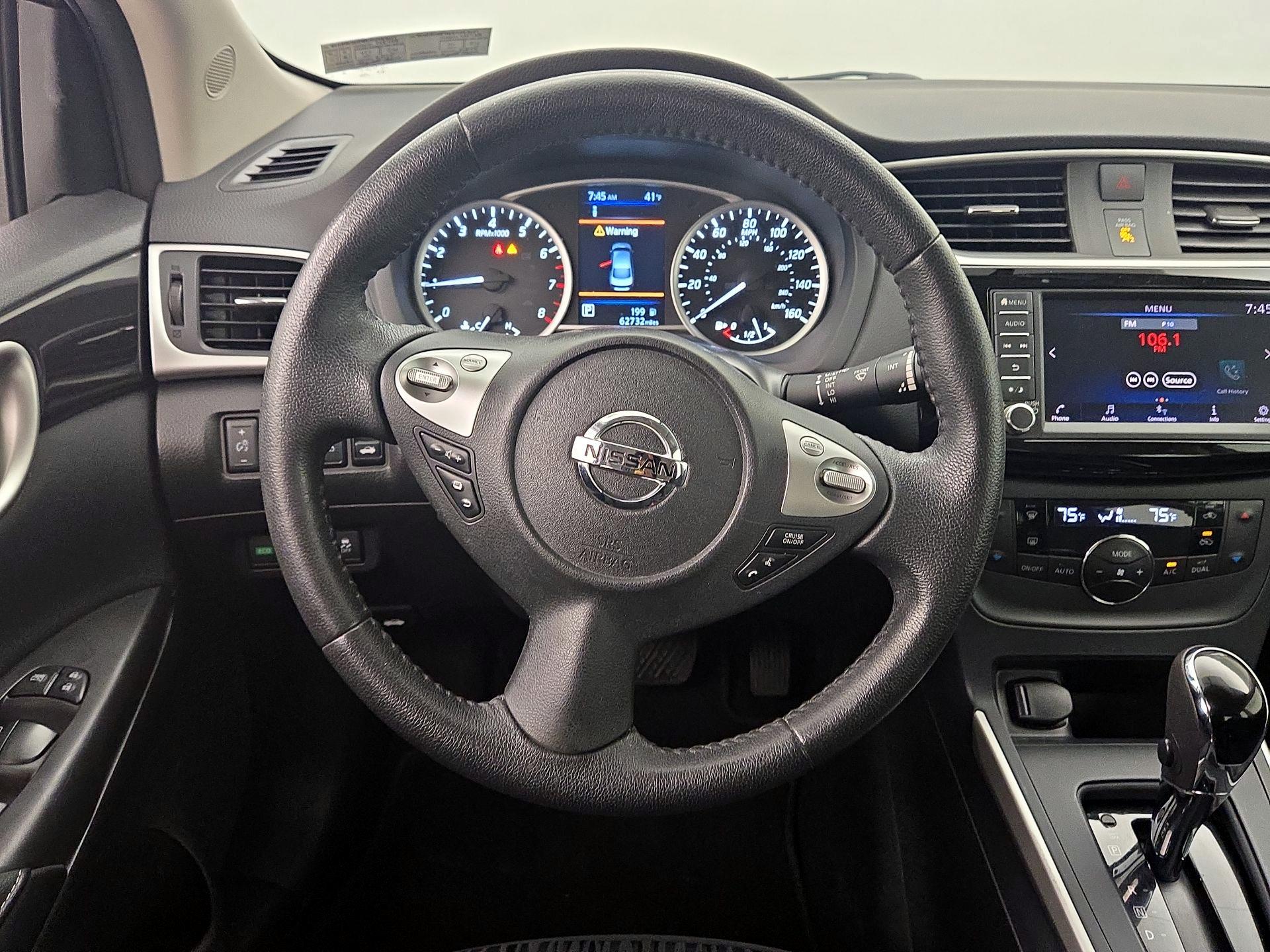 Thumbnail: 2019 Nissan Sentra - 10