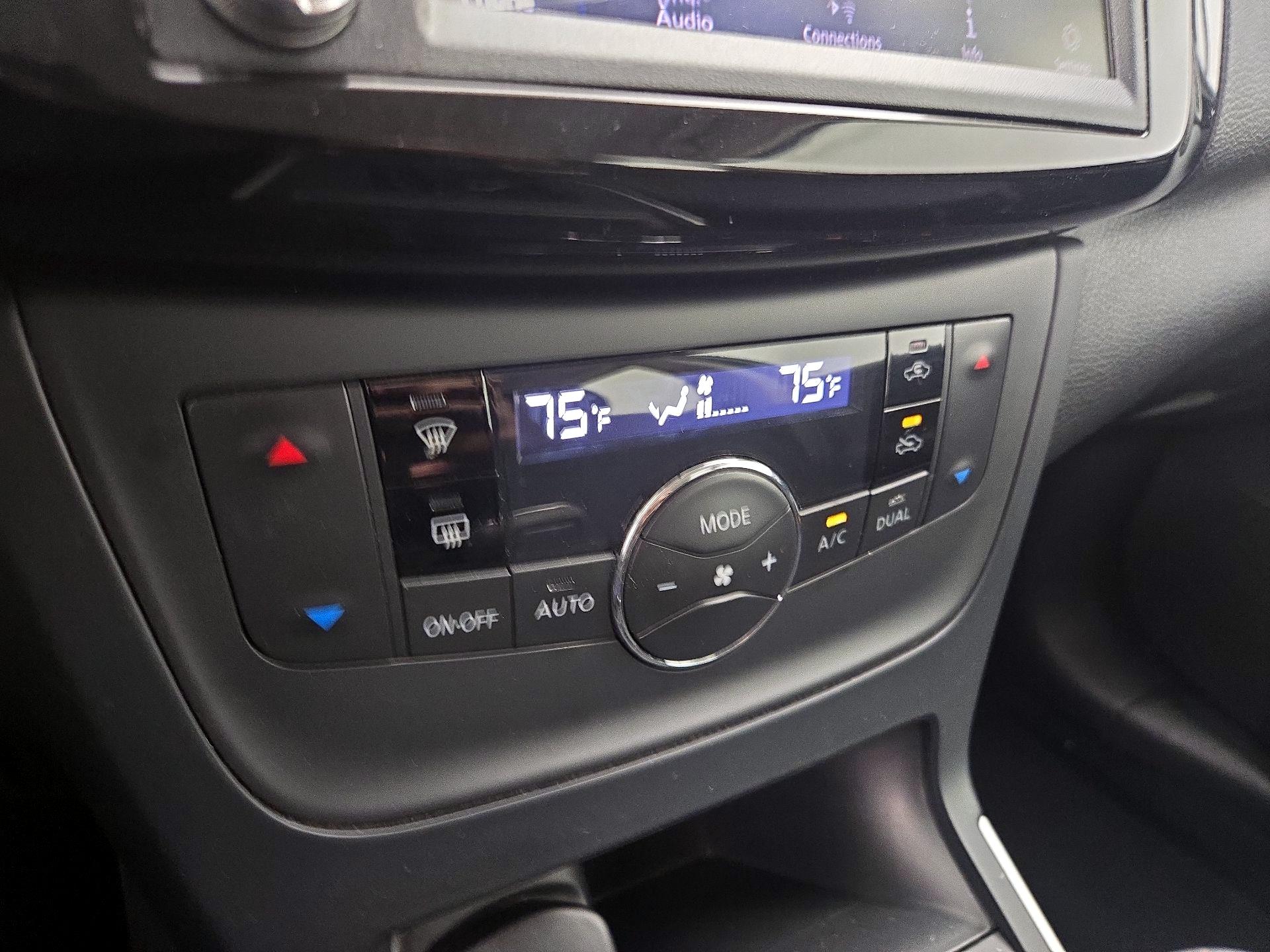 Thumbnail: 2019 Nissan Sentra - 16