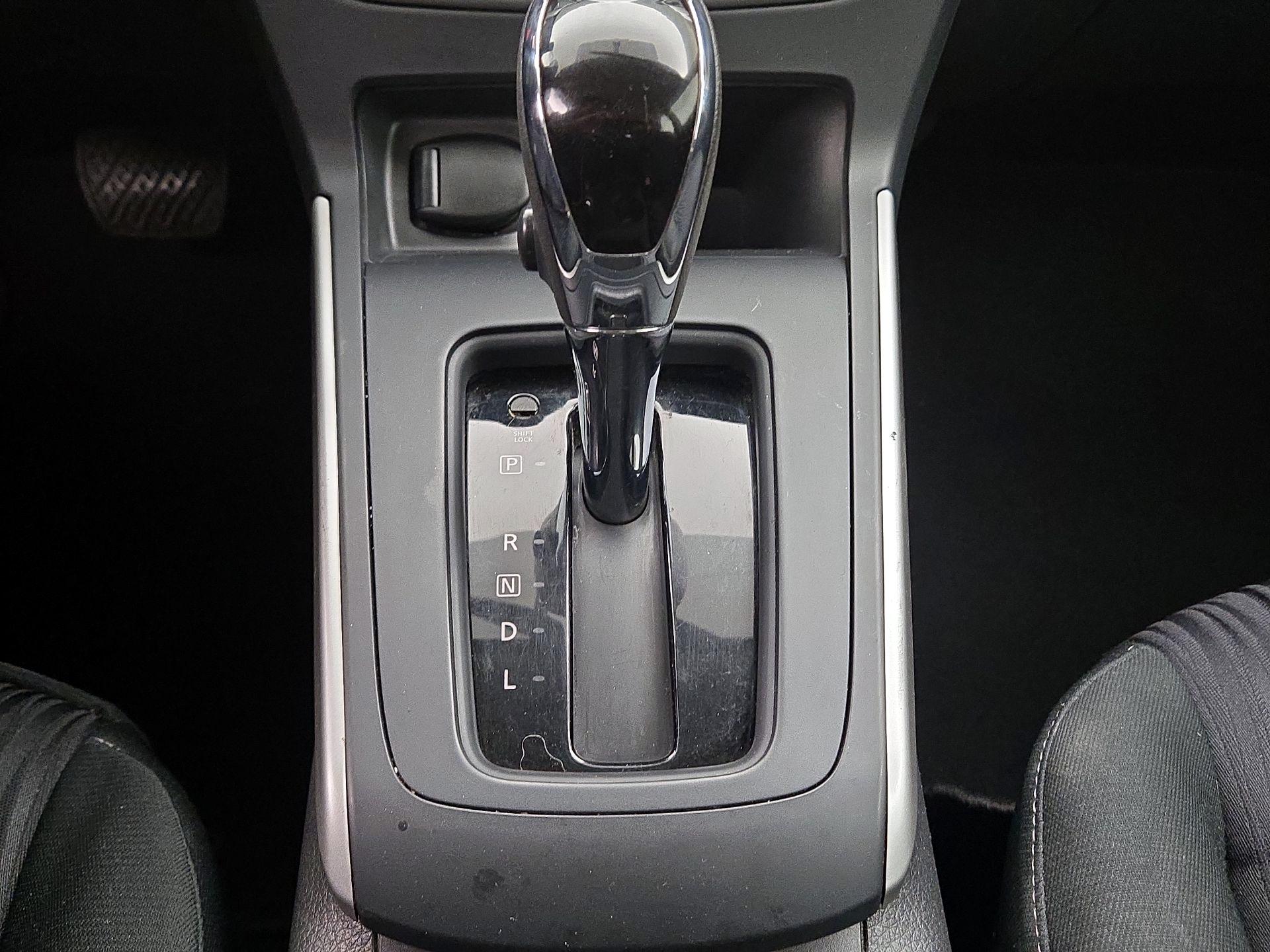 Thumbnail: 2019 Nissan Sentra - 17