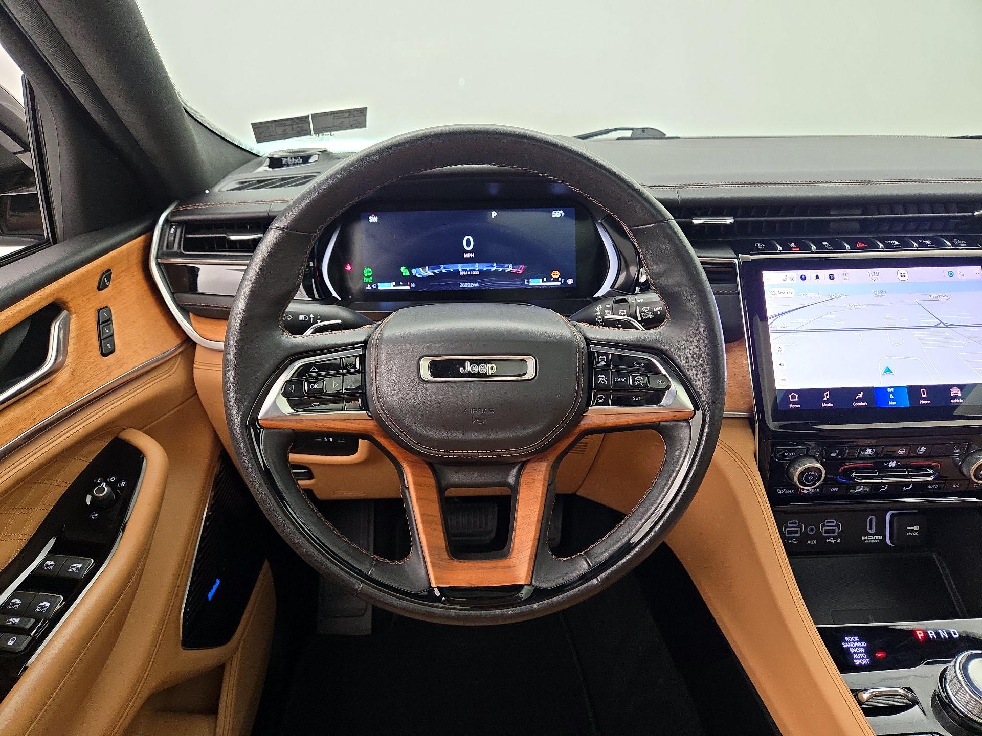 Thumbnail: 2022 Jeep Grand Cherokee - 10