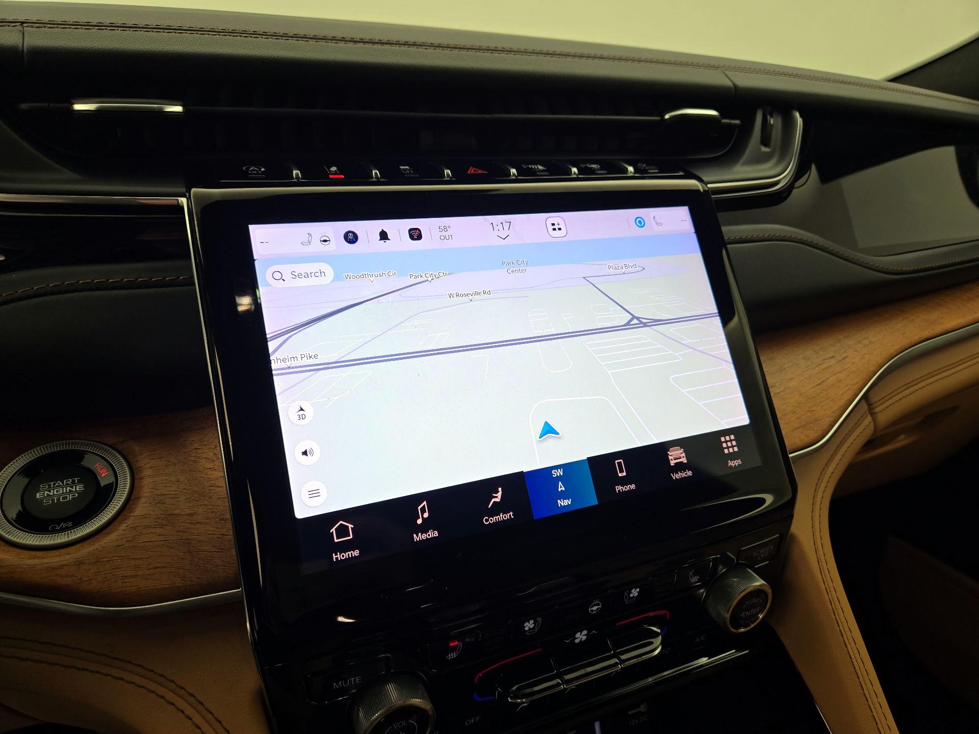 Thumbnail: 2022 Jeep Grand Cherokee - 14