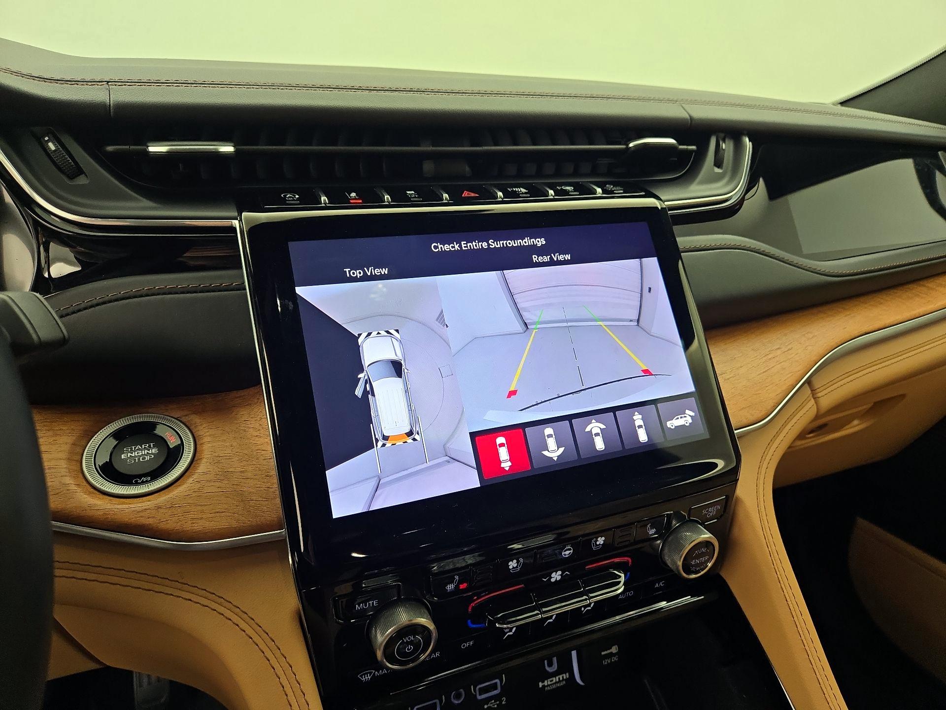 Thumbnail: 2022 Jeep Grand Cherokee - 15