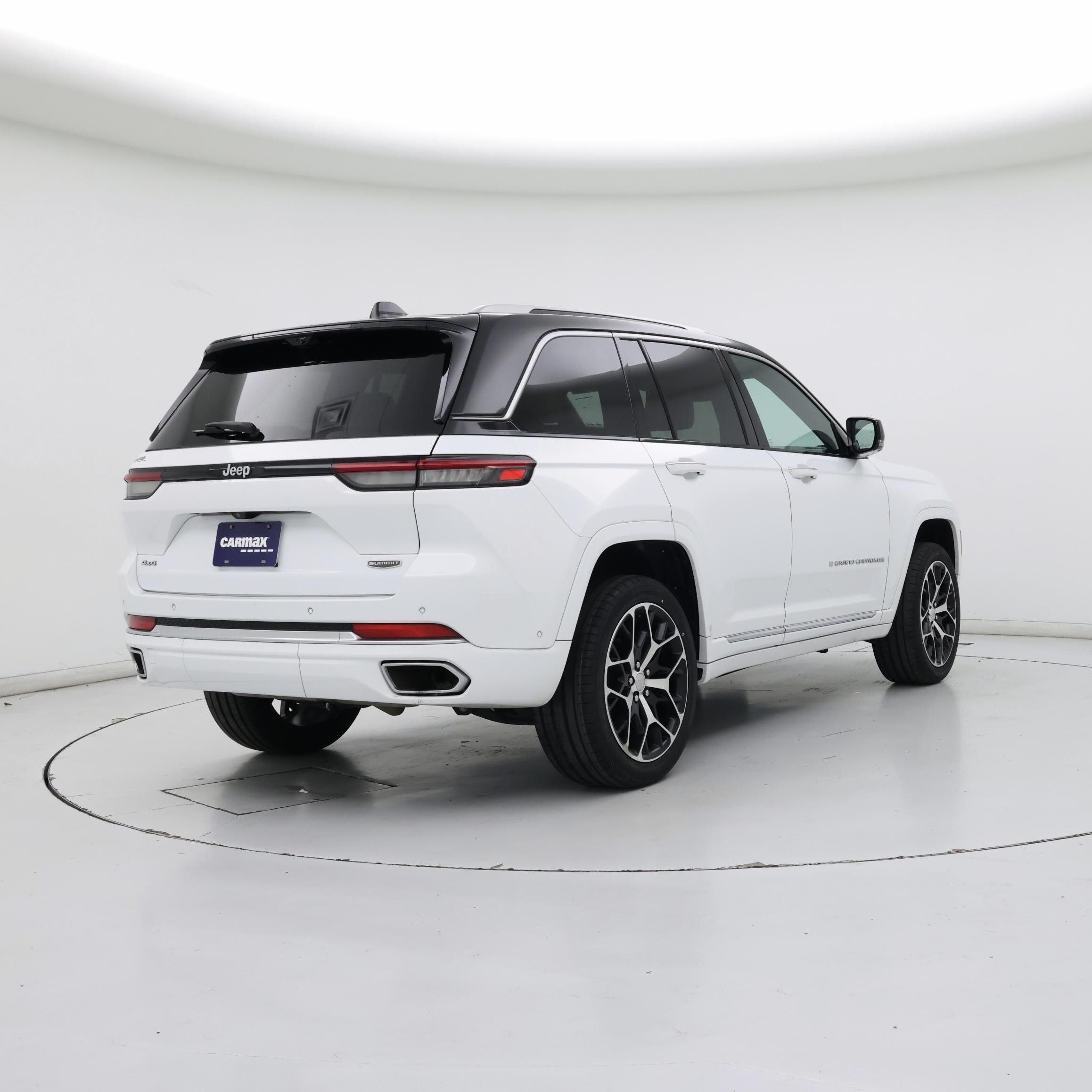 Thumbnail: 2022 Jeep Grand Cherokee - 8