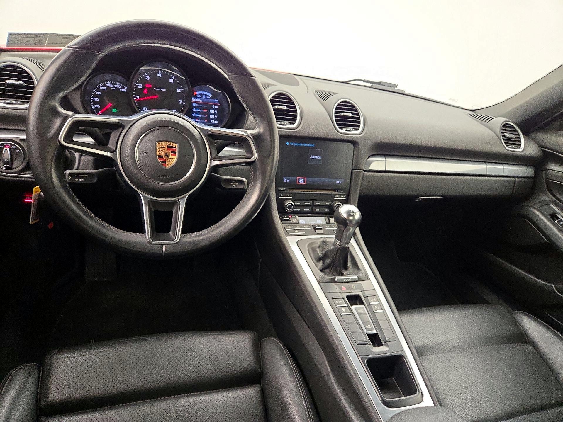 Thumbnail: 2017 Porsche 718 Boxster - 9