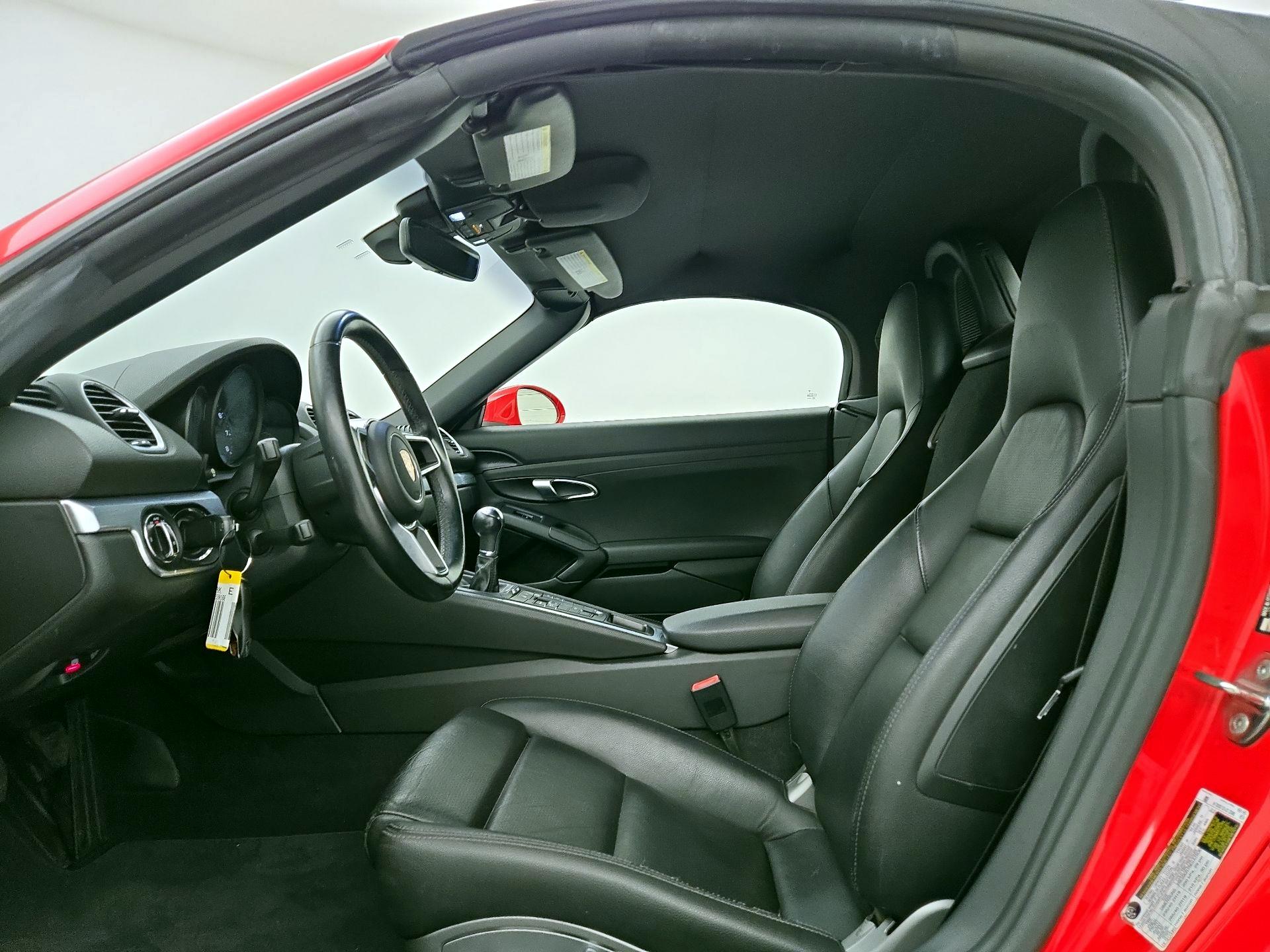 Thumbnail: 2017 Porsche 718 Boxster - 11