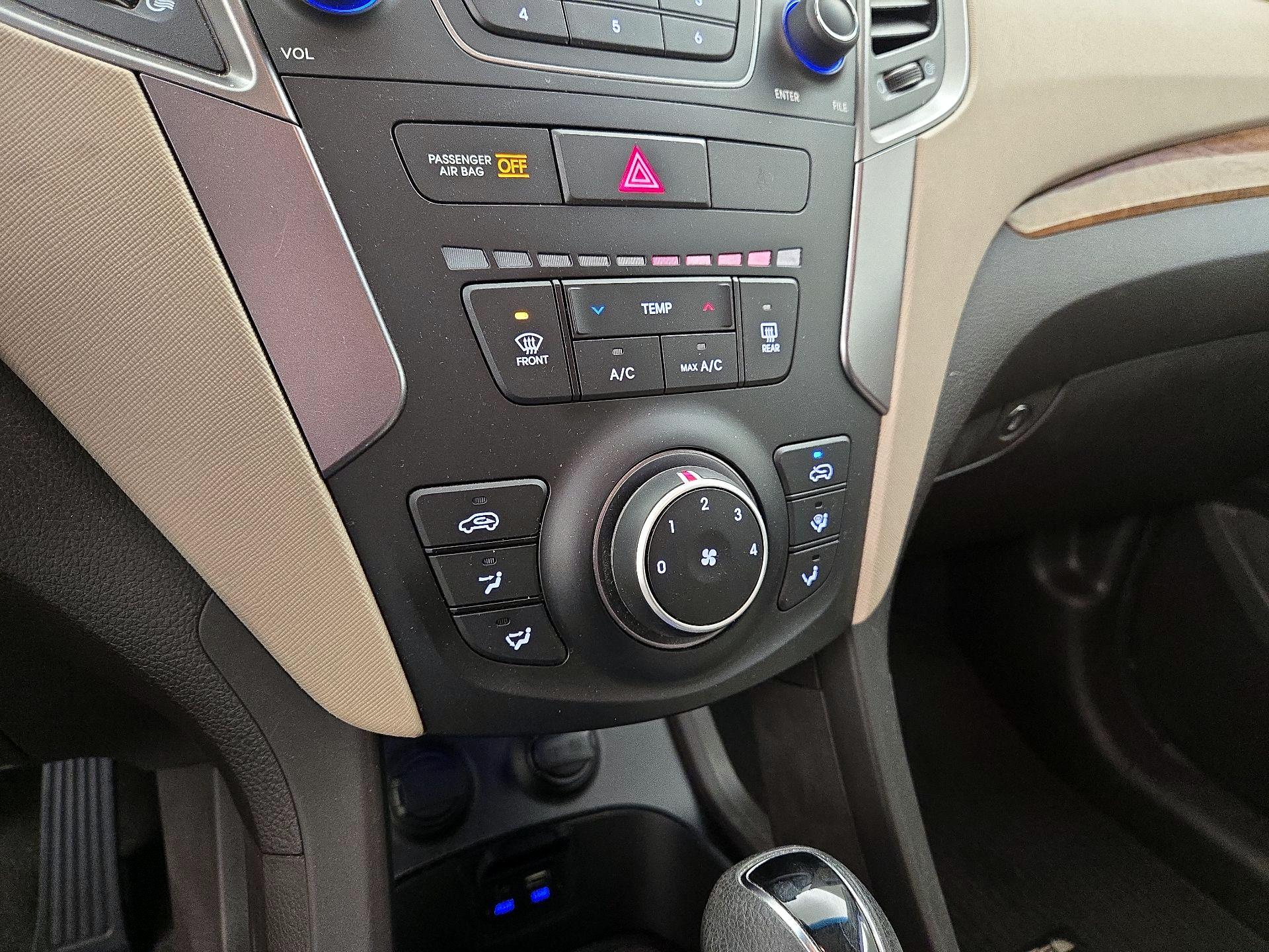 Thumbnail: 2016 Hyundai Santa Fe - 15
