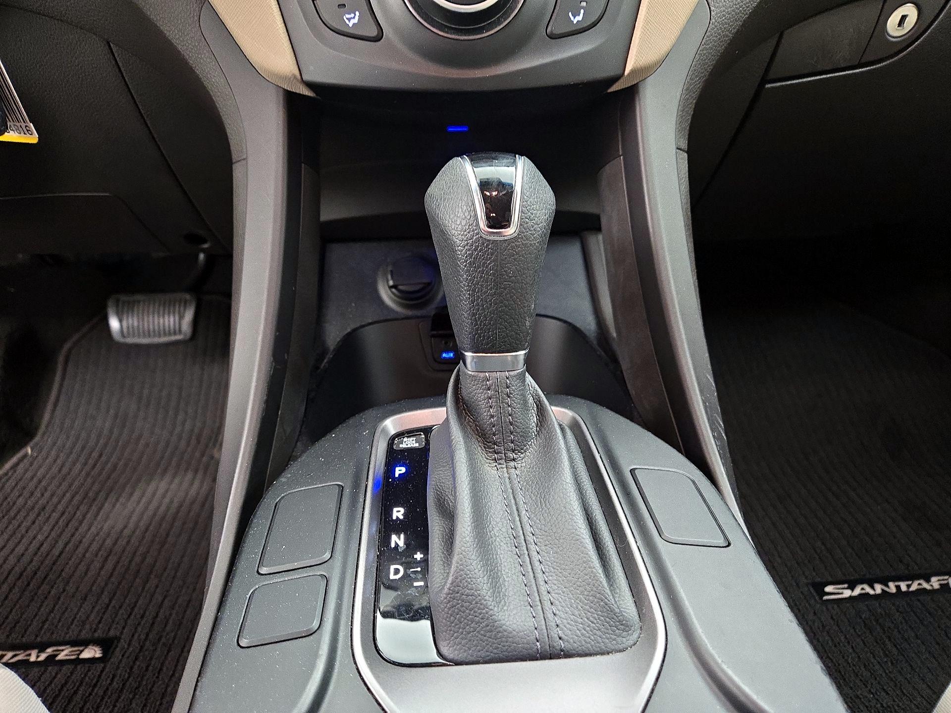 Thumbnail: 2016 Hyundai Santa Fe - 16