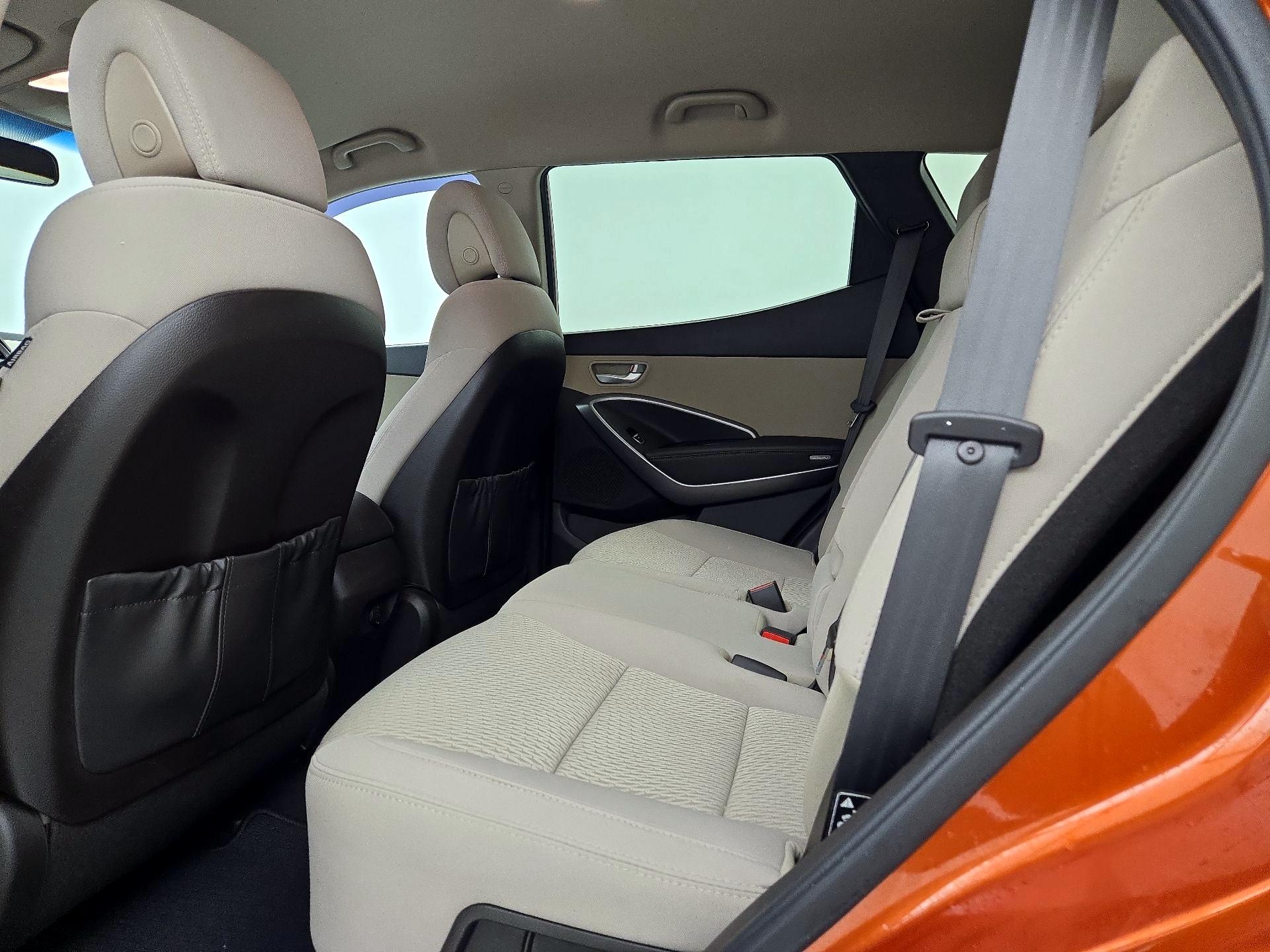 Thumbnail: 2016 Hyundai Santa Fe - 18