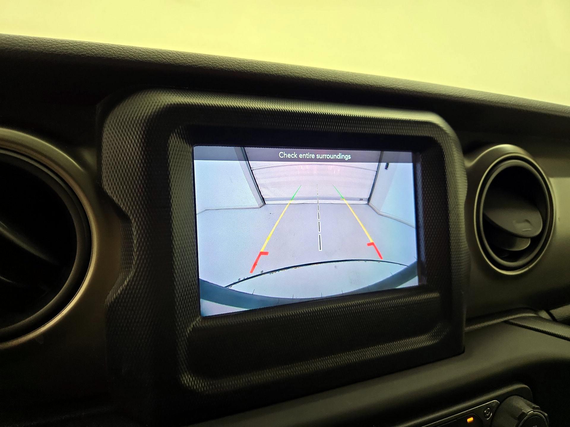 Thumbnail: 2018 Jeep Wrangler - 14