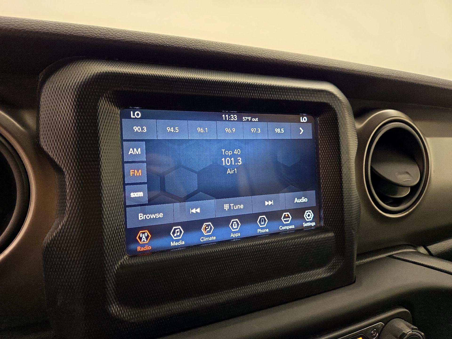 Thumbnail: 2018 Jeep Wrangler - 15