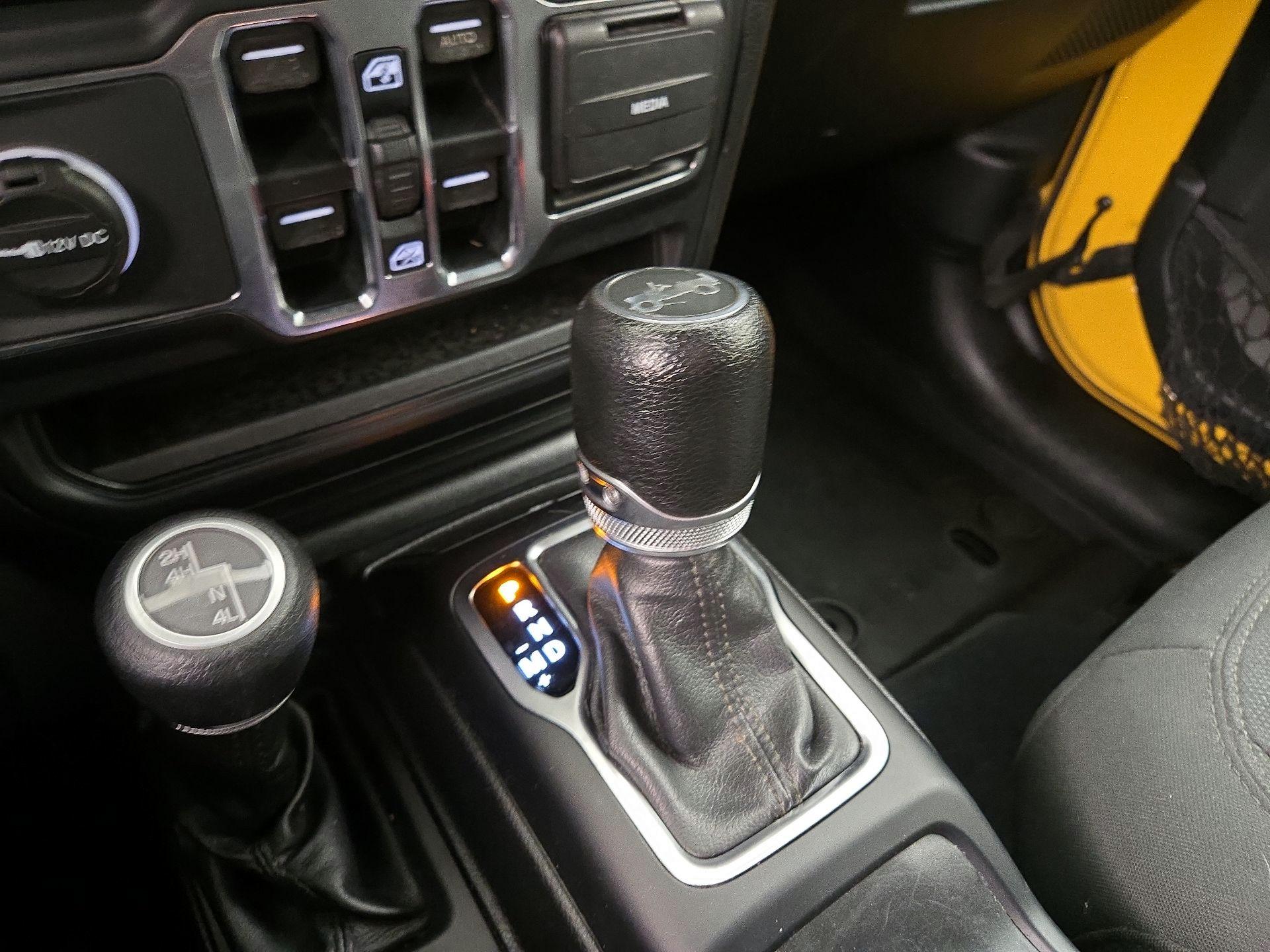 Thumbnail: 2018 Jeep Wrangler - 17