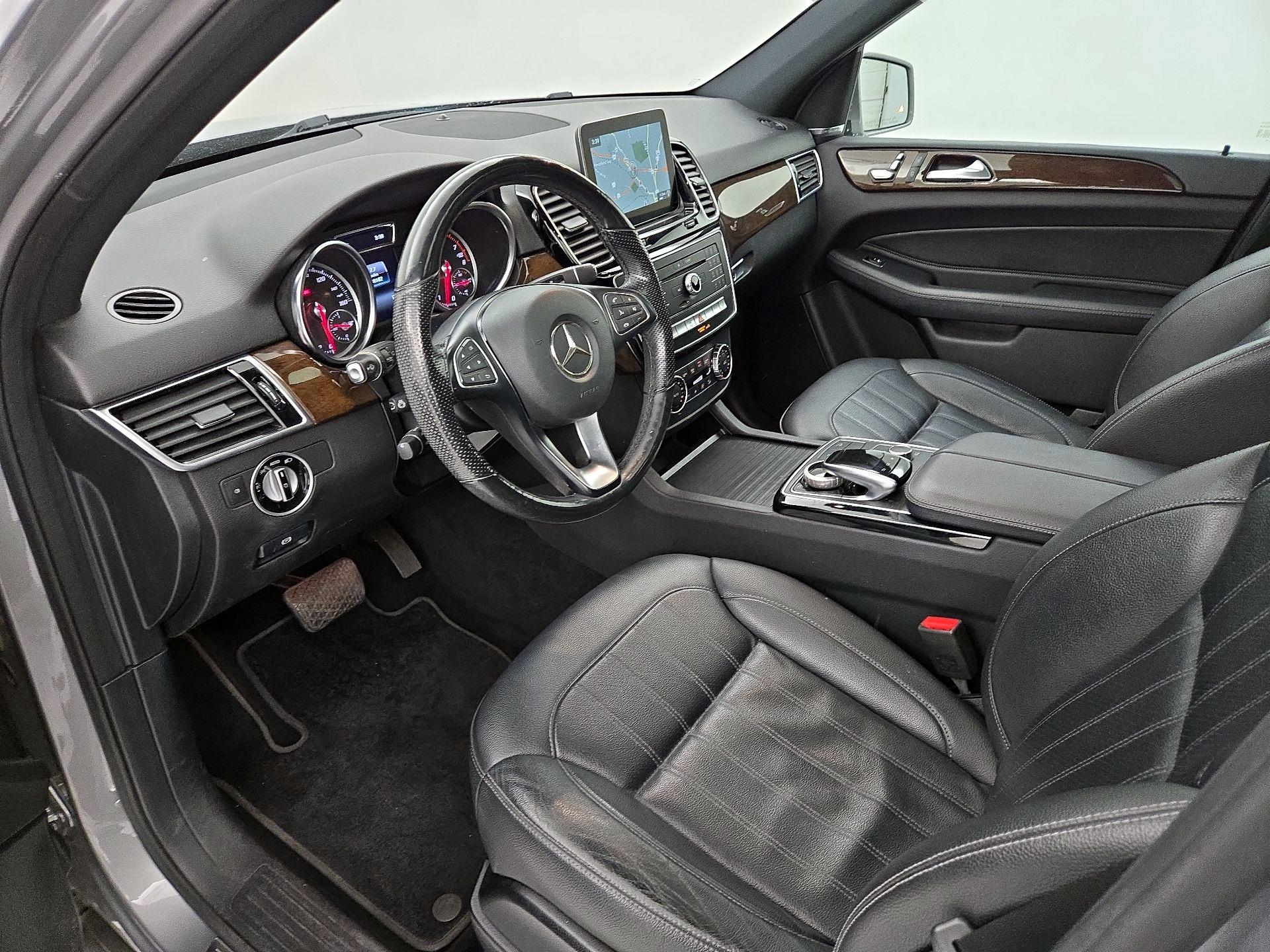 Thumbnail: 2016 Mercedes-Benz GLE - 11