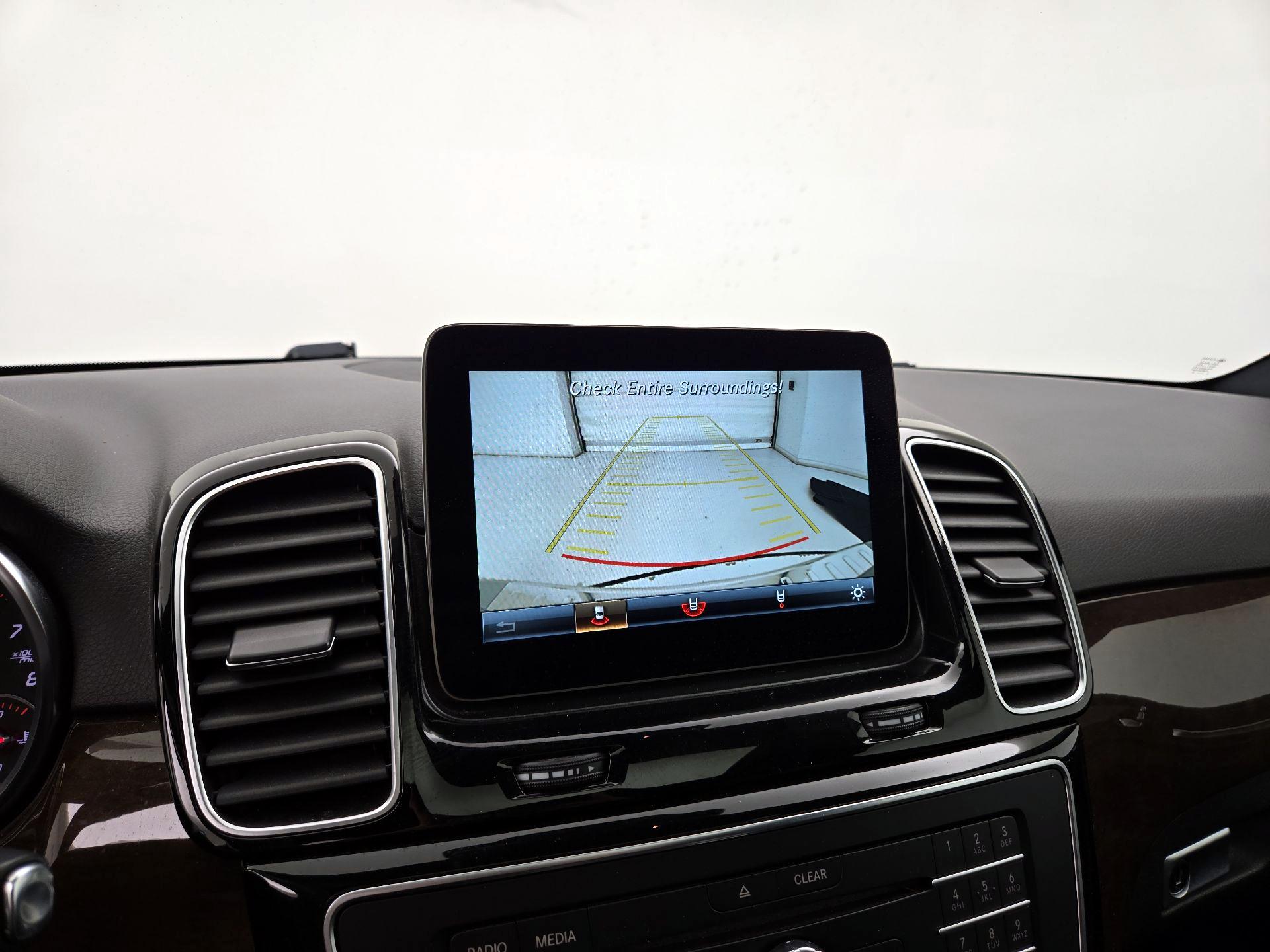 Thumbnail: 2016 Mercedes-Benz GLE - 15