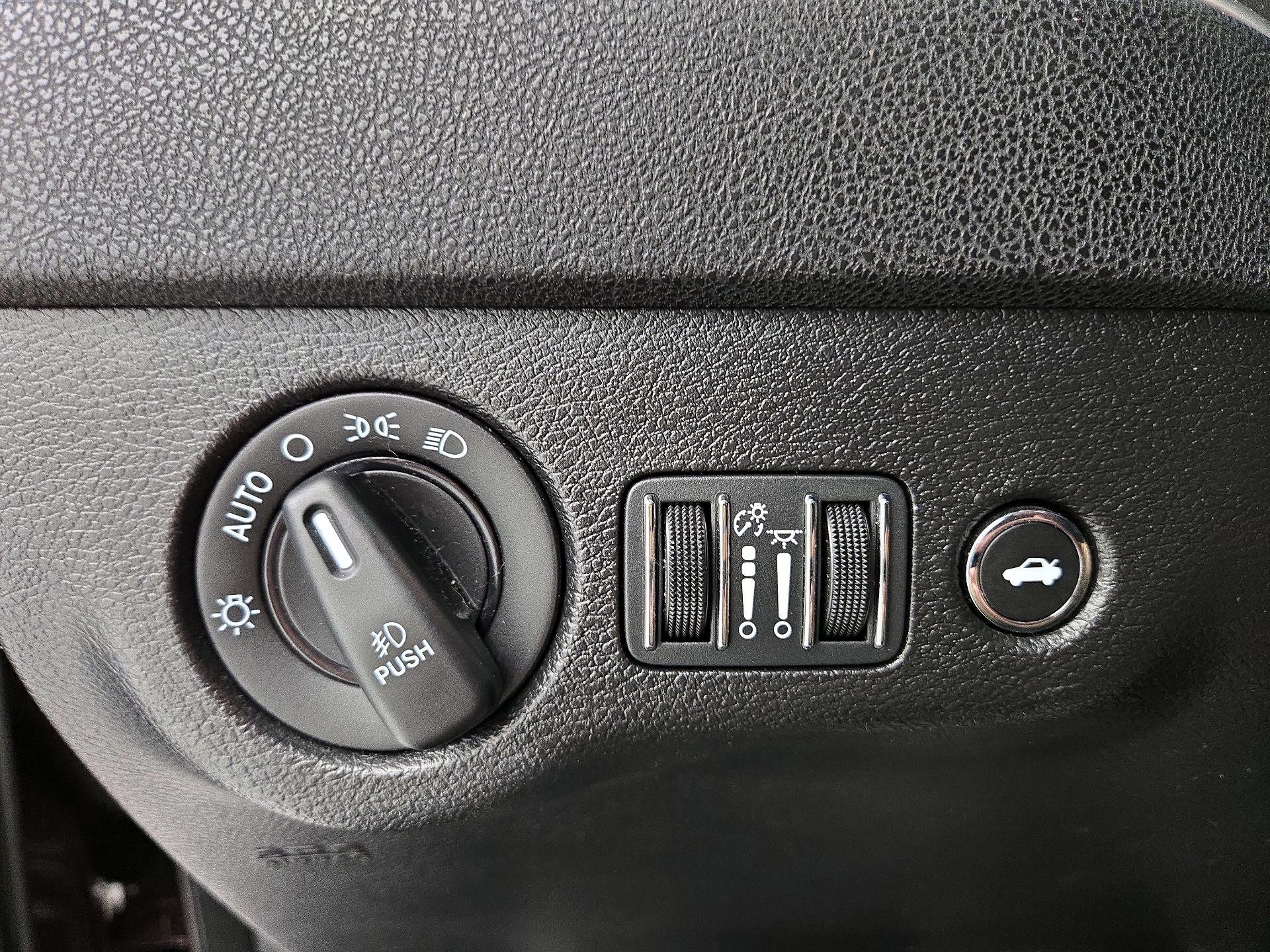 Thumbnail: 2020 Dodge Charger - 13