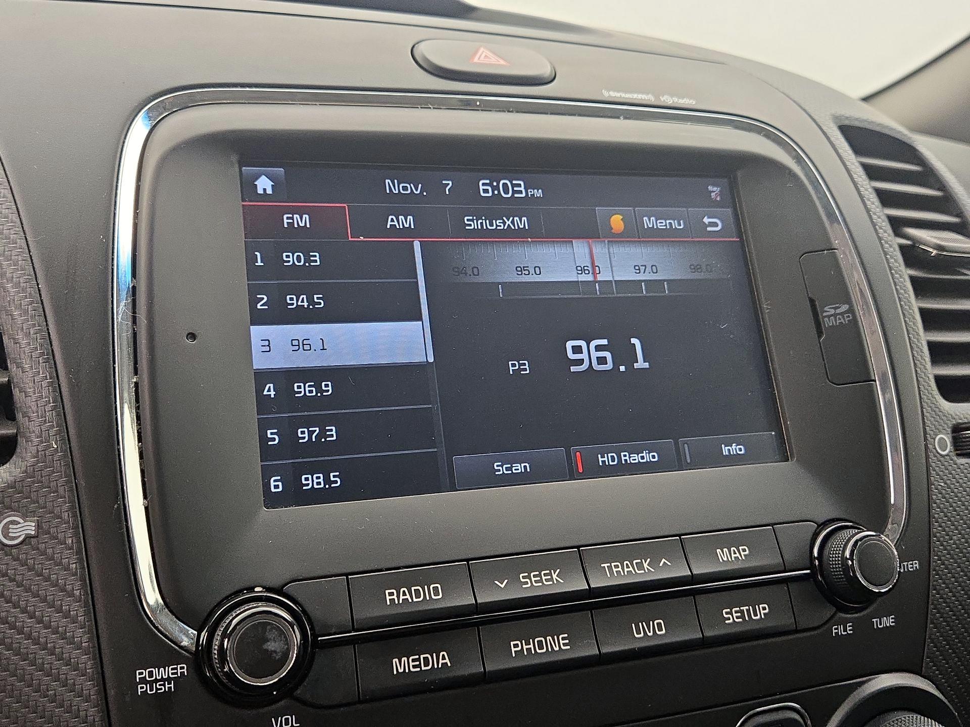 Thumbnail: 2017 Kia Forte - 16