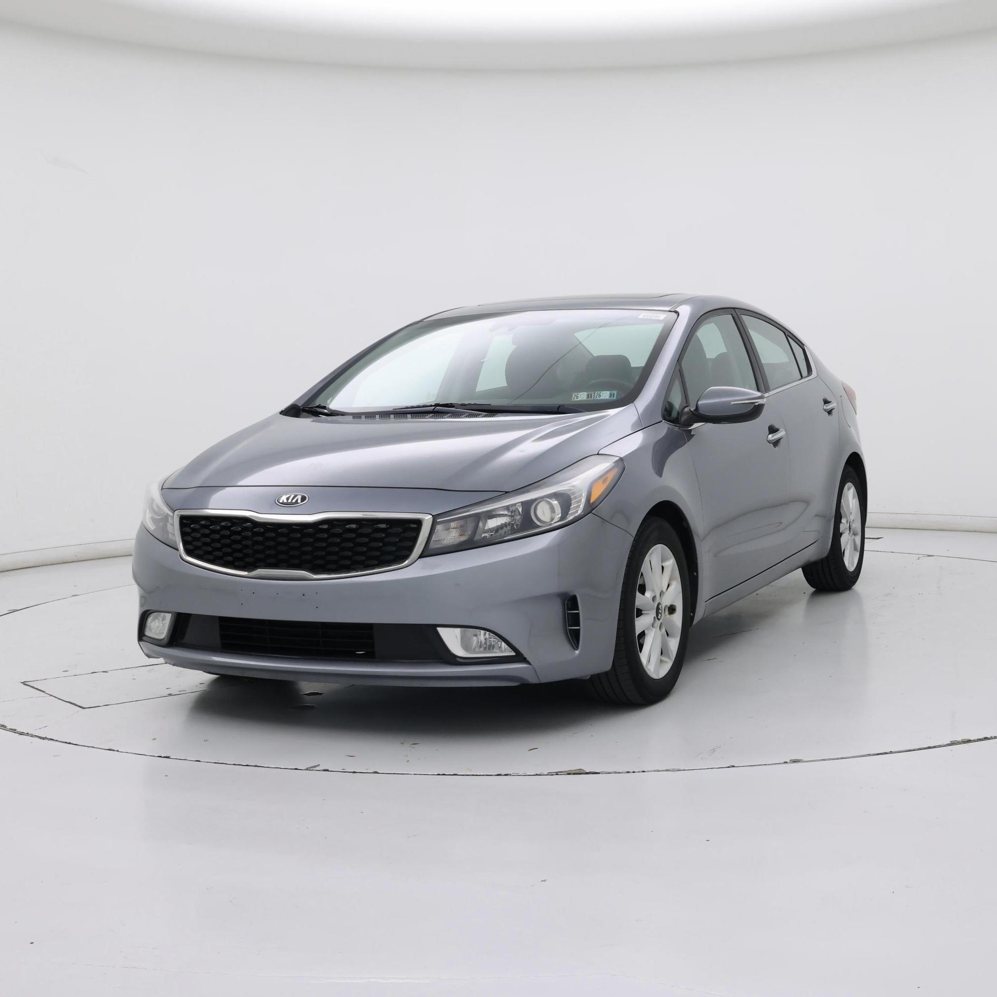 Thumbnail: 2017 Kia Forte - 4