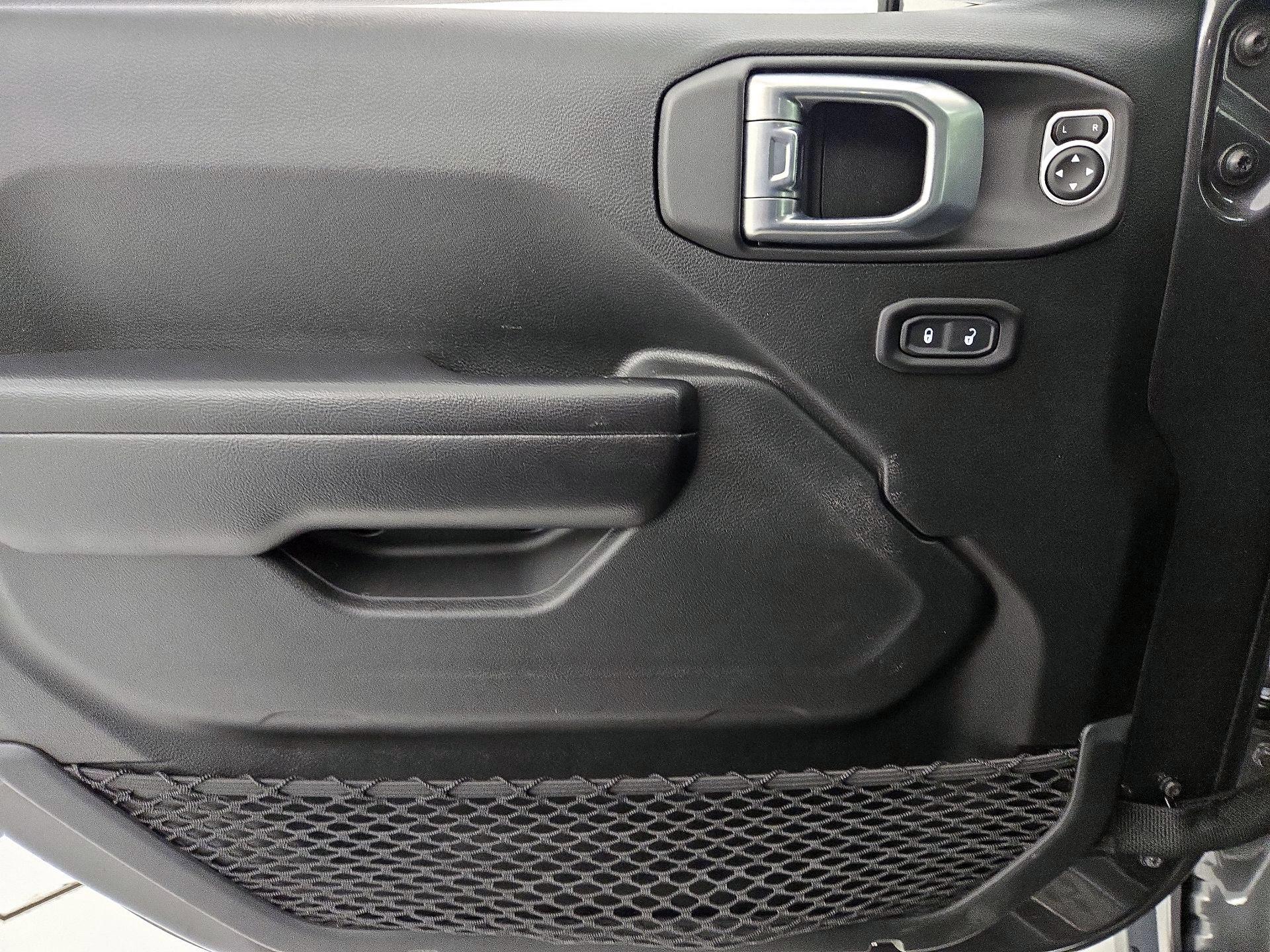 Thumbnail: 2021 Jeep Gladiator - 12