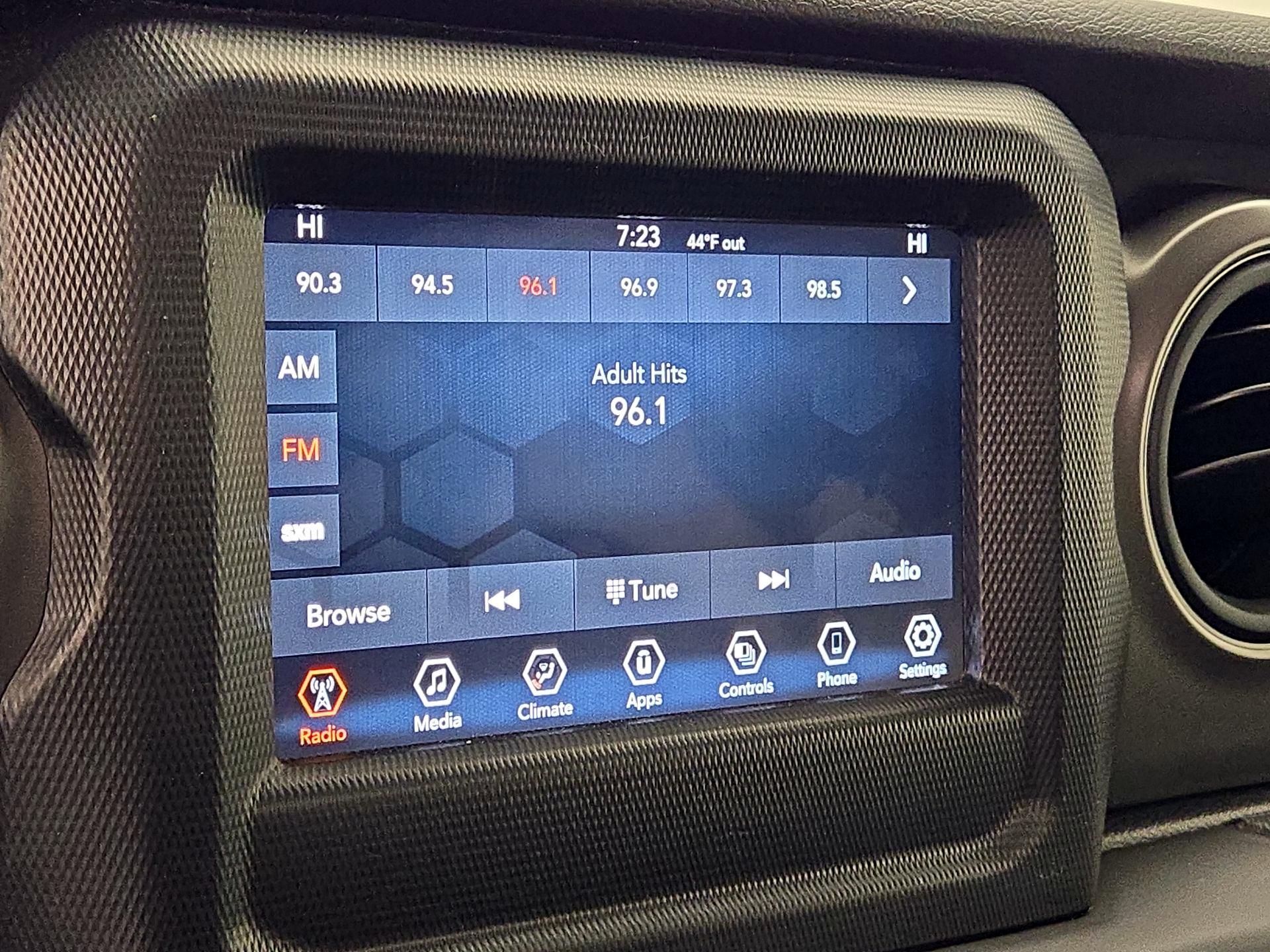 Thumbnail: 2021 Jeep Gladiator - 14