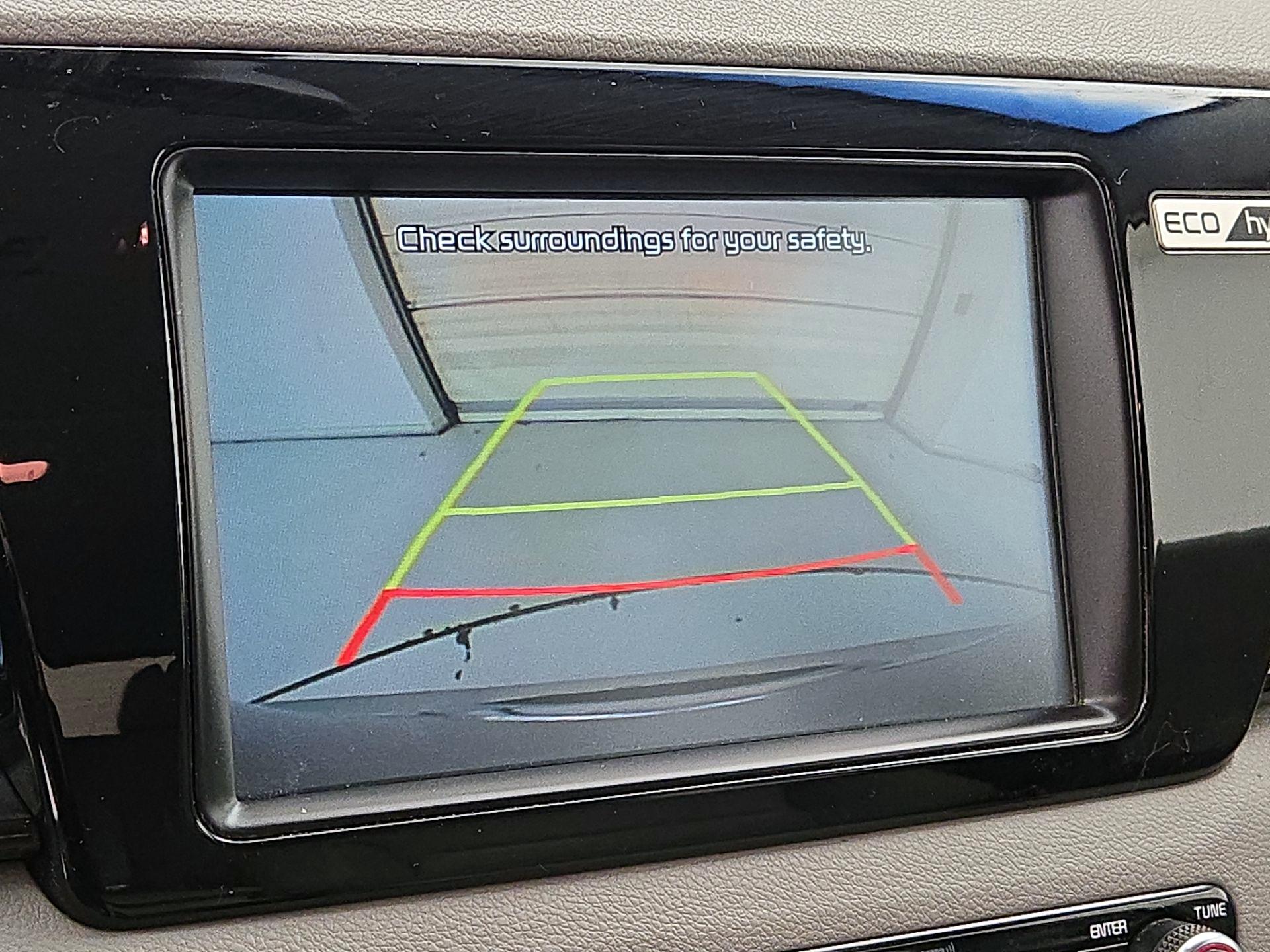 Thumbnail: 2017 Kia Niro - 15