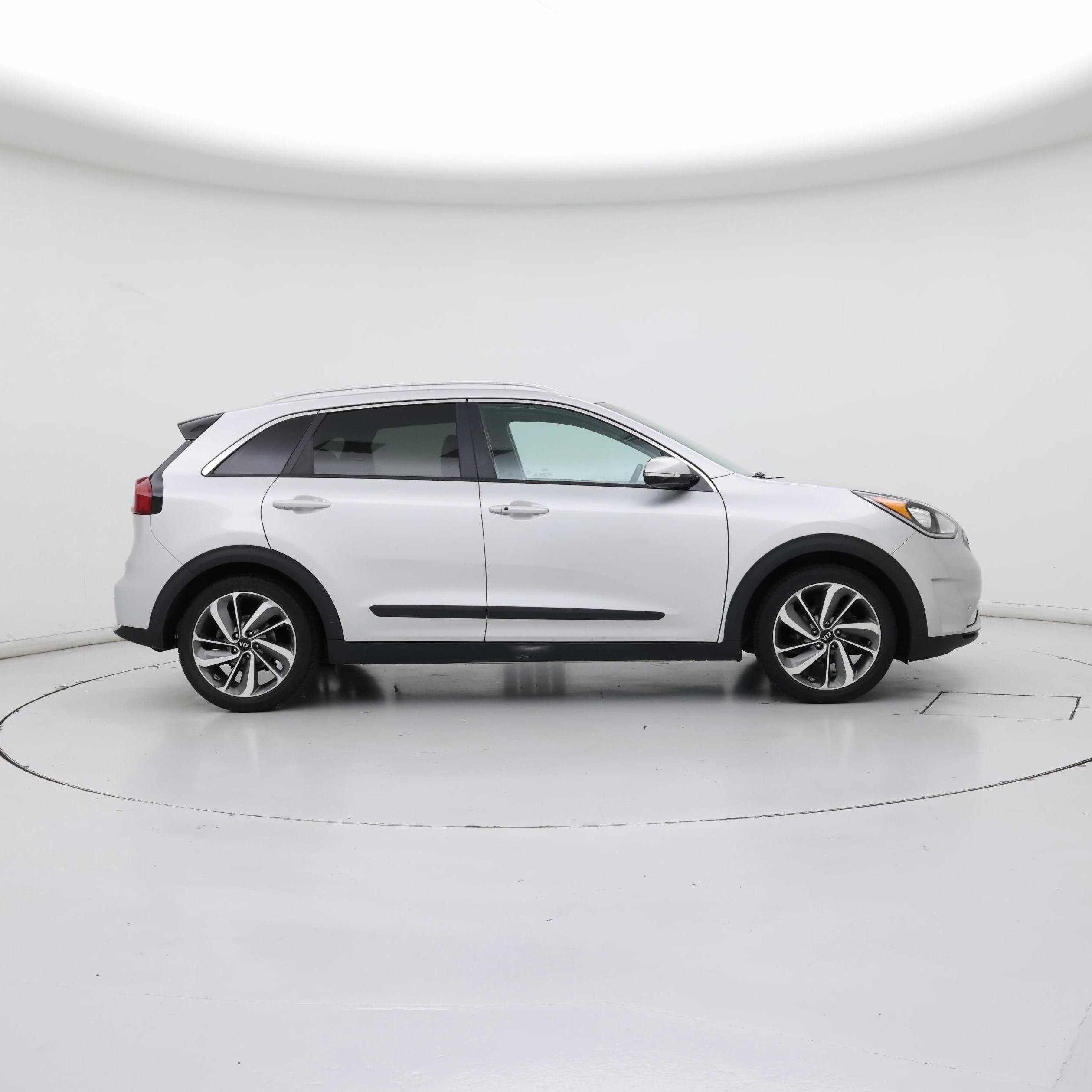 Thumbnail: 2017 Kia Niro - 7