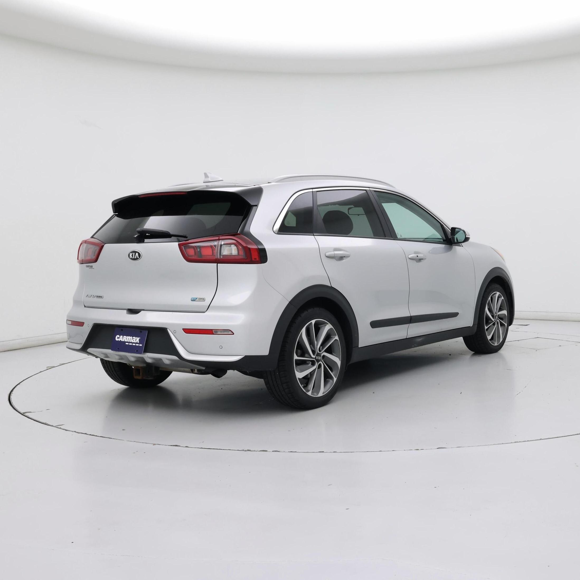 Thumbnail: 2017 Kia Niro - 8