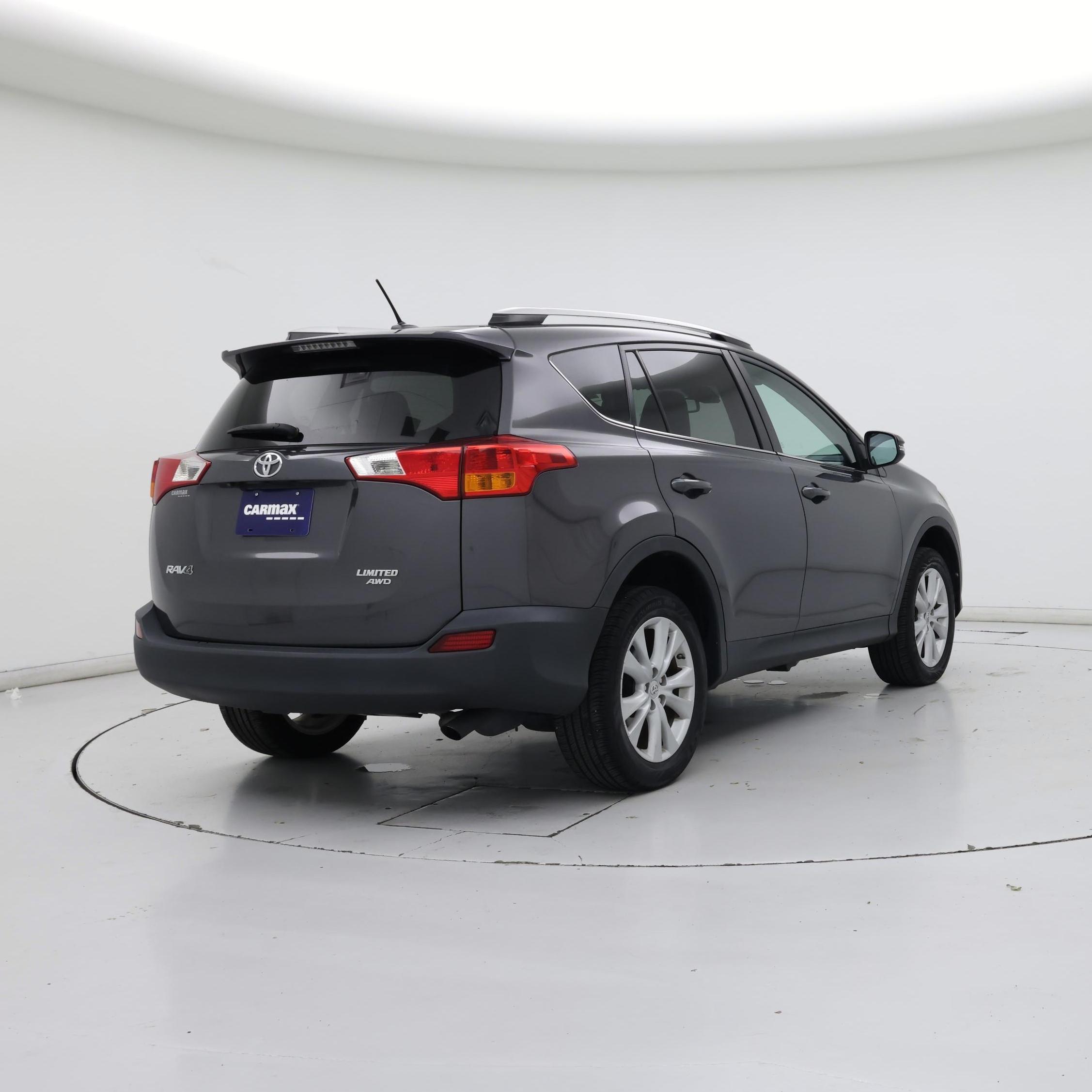 Thumbnail: 2015 Toyota RAV4 - 8