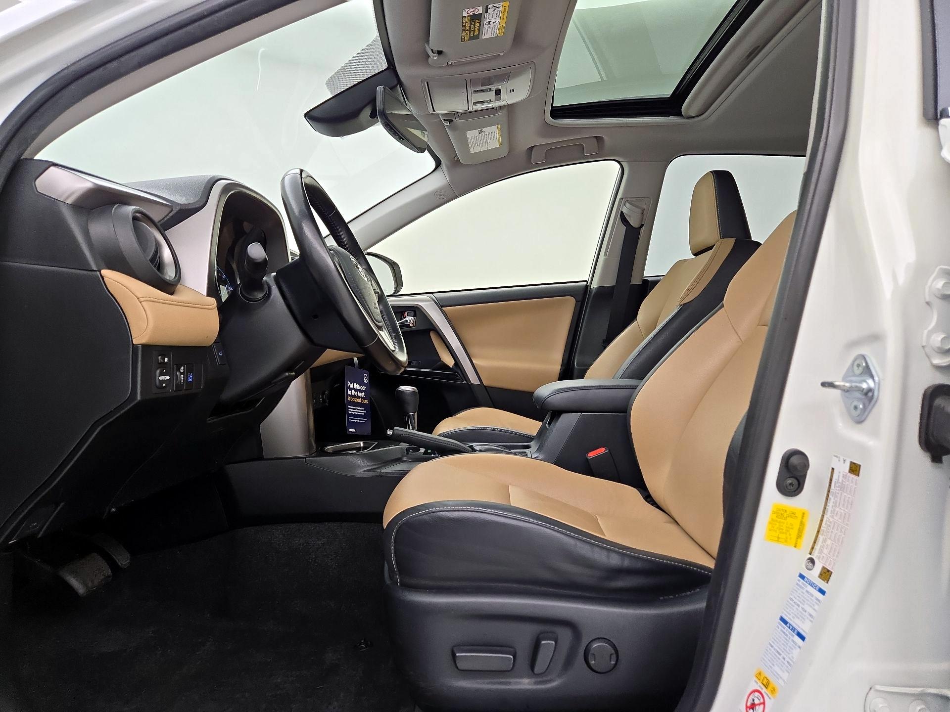 Thumbnail: 2018 Toyota RAV4 - 11