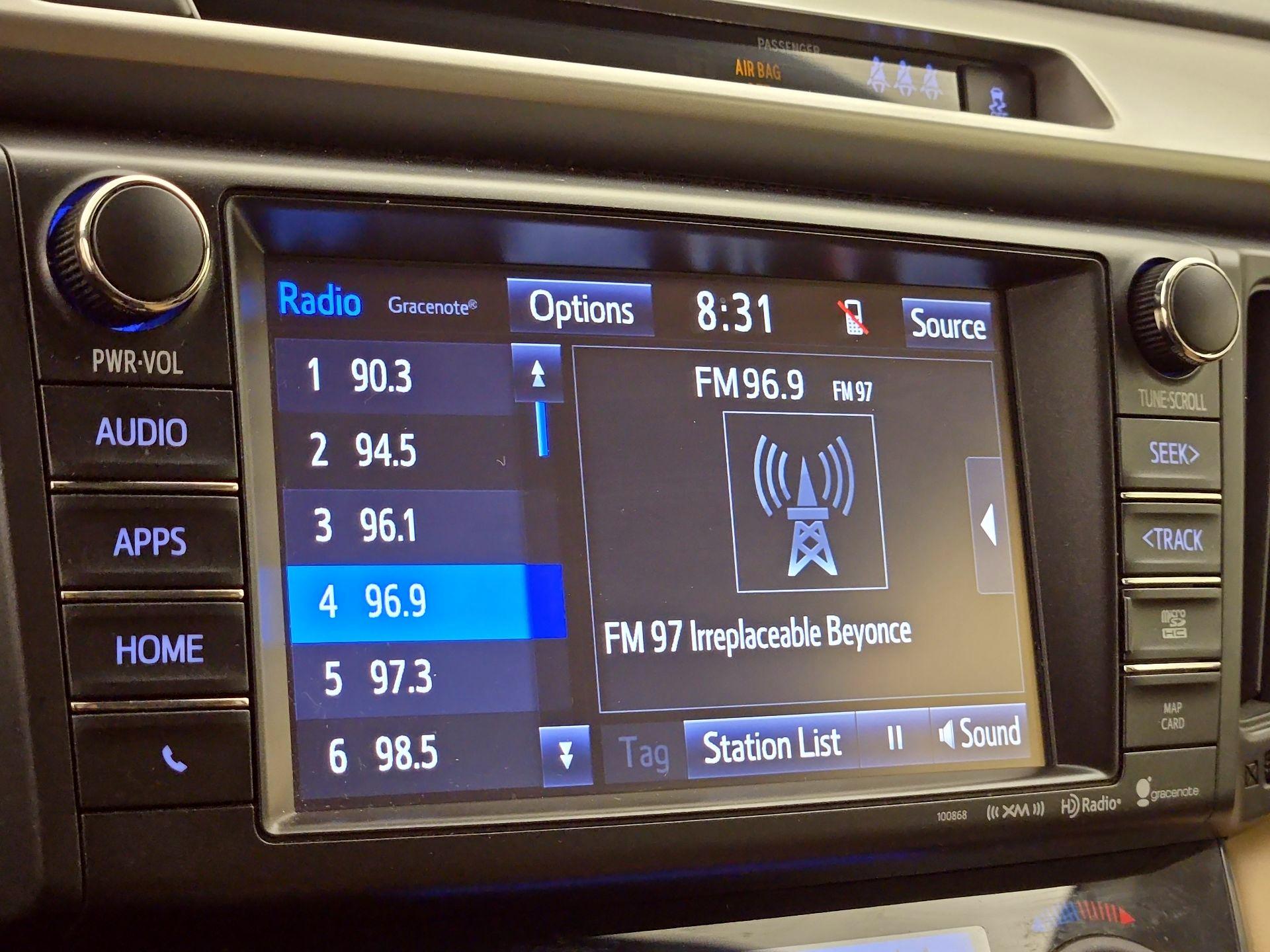 Thumbnail: 2018 Toyota RAV4 - 15