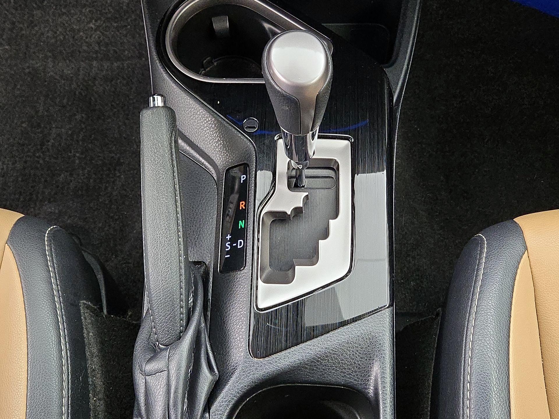 Thumbnail: 2018 Toyota RAV4 - 17