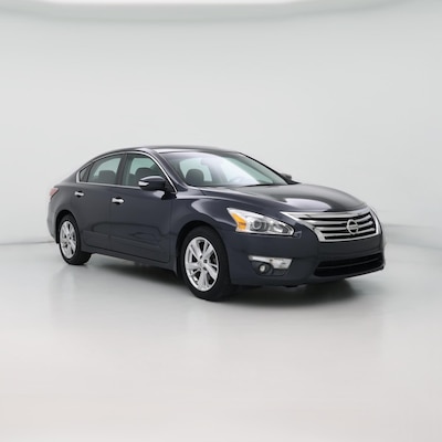 Gray 2015 Nissan Altima SV