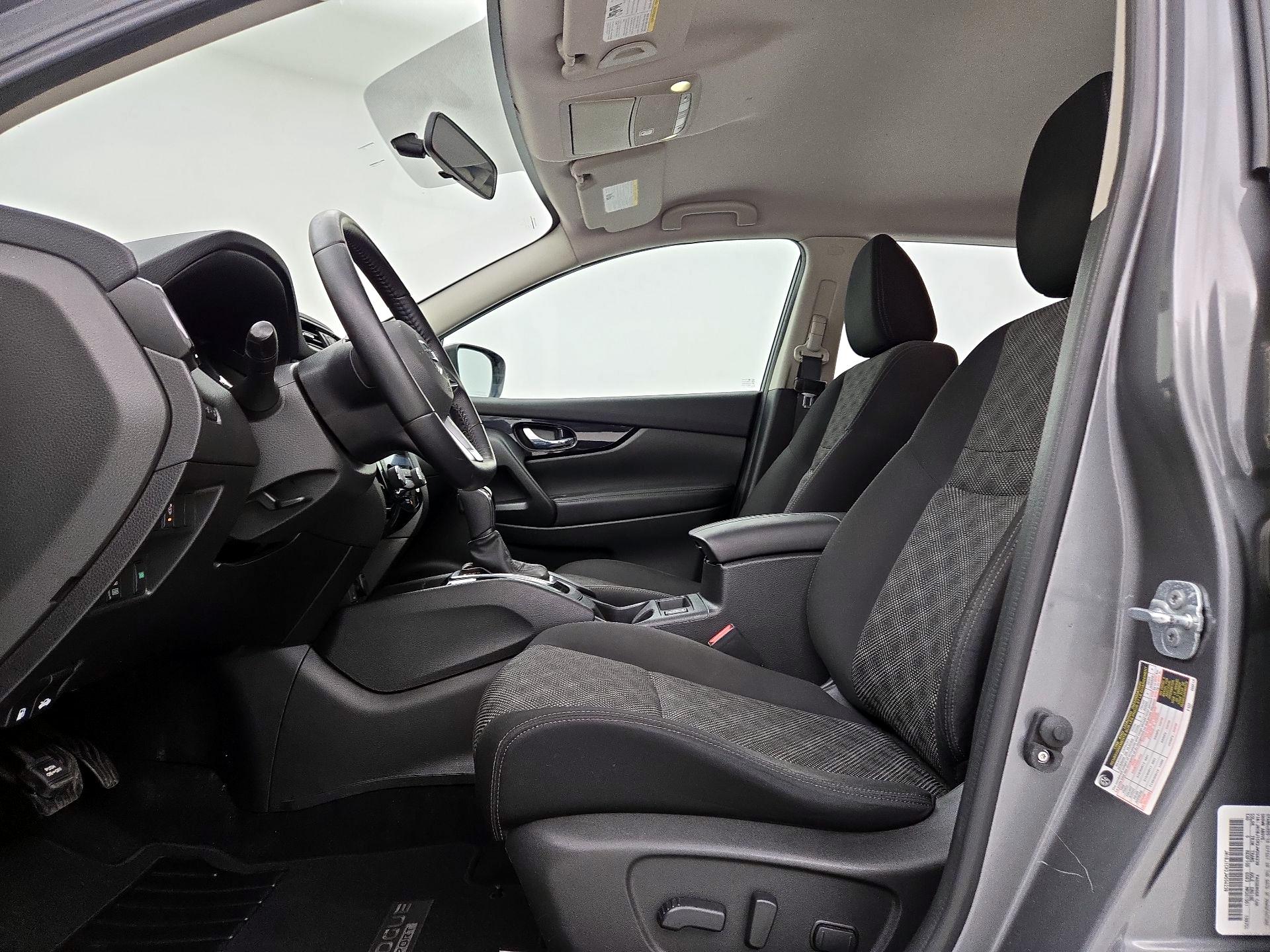 Thumbnail: 2018 Nissan Rogue Sport - 11