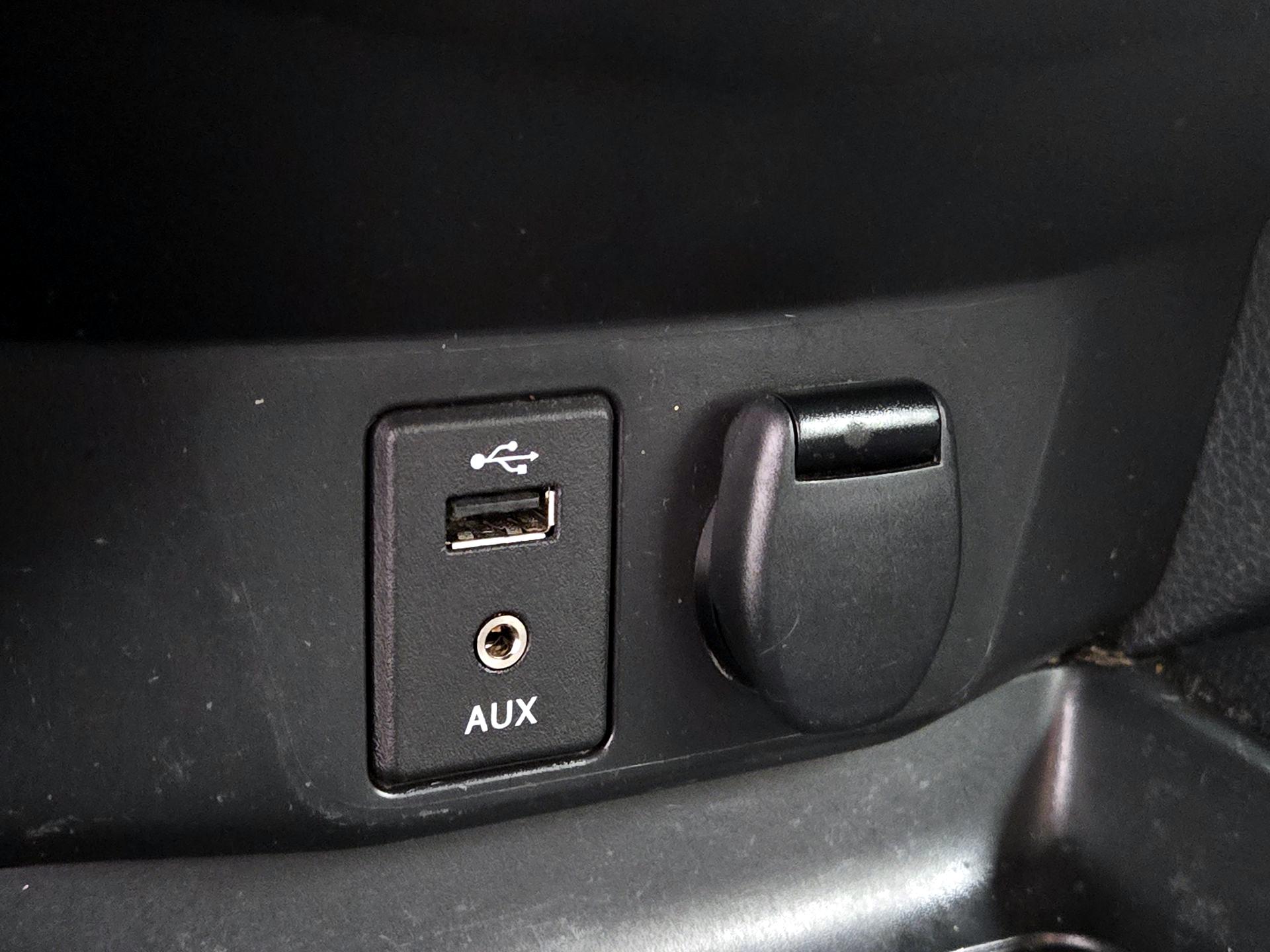 Thumbnail: 2018 Nissan Rogue Sport - 19