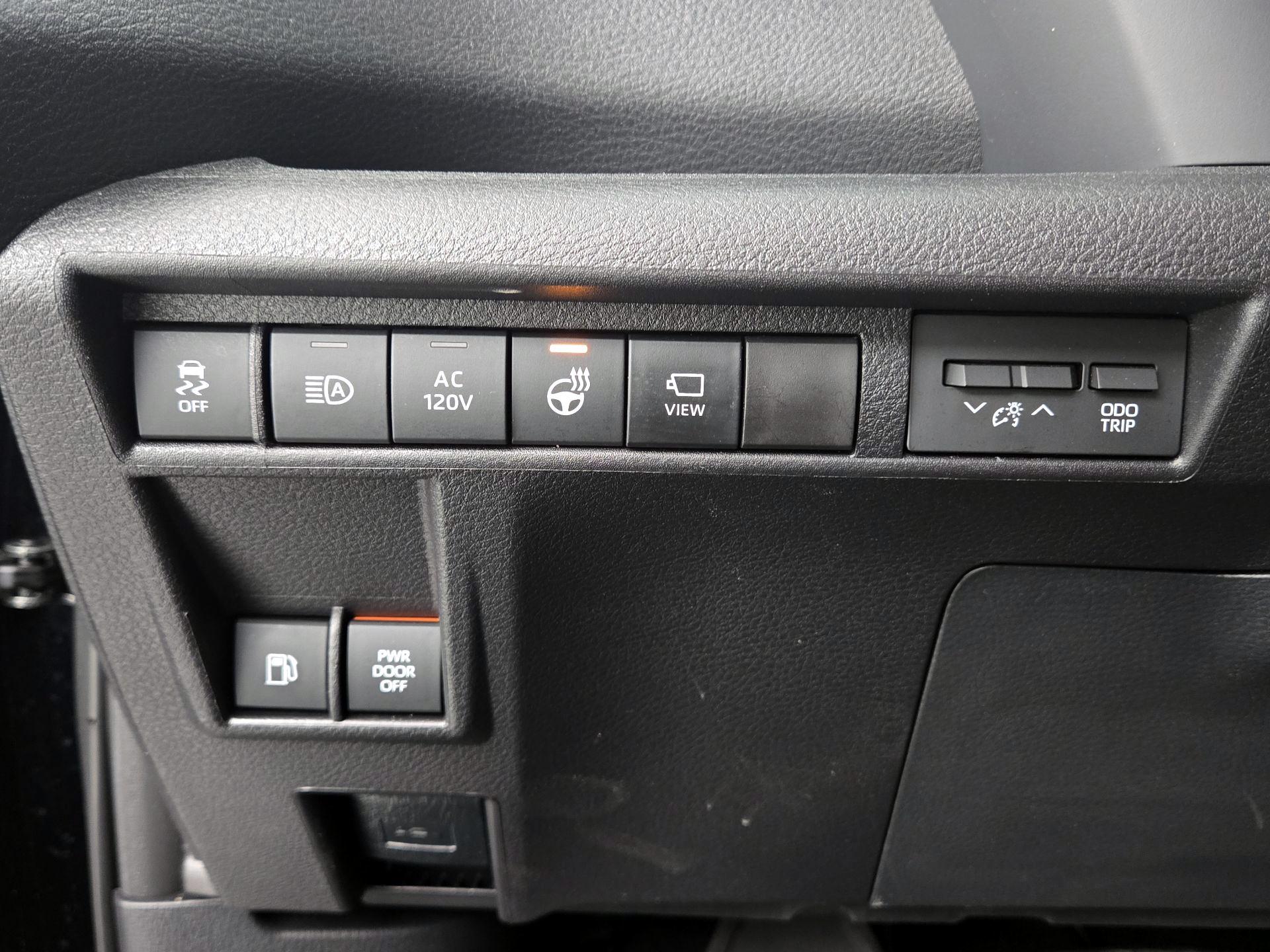 Thumbnail: 2025 Toyota Sienna - 13